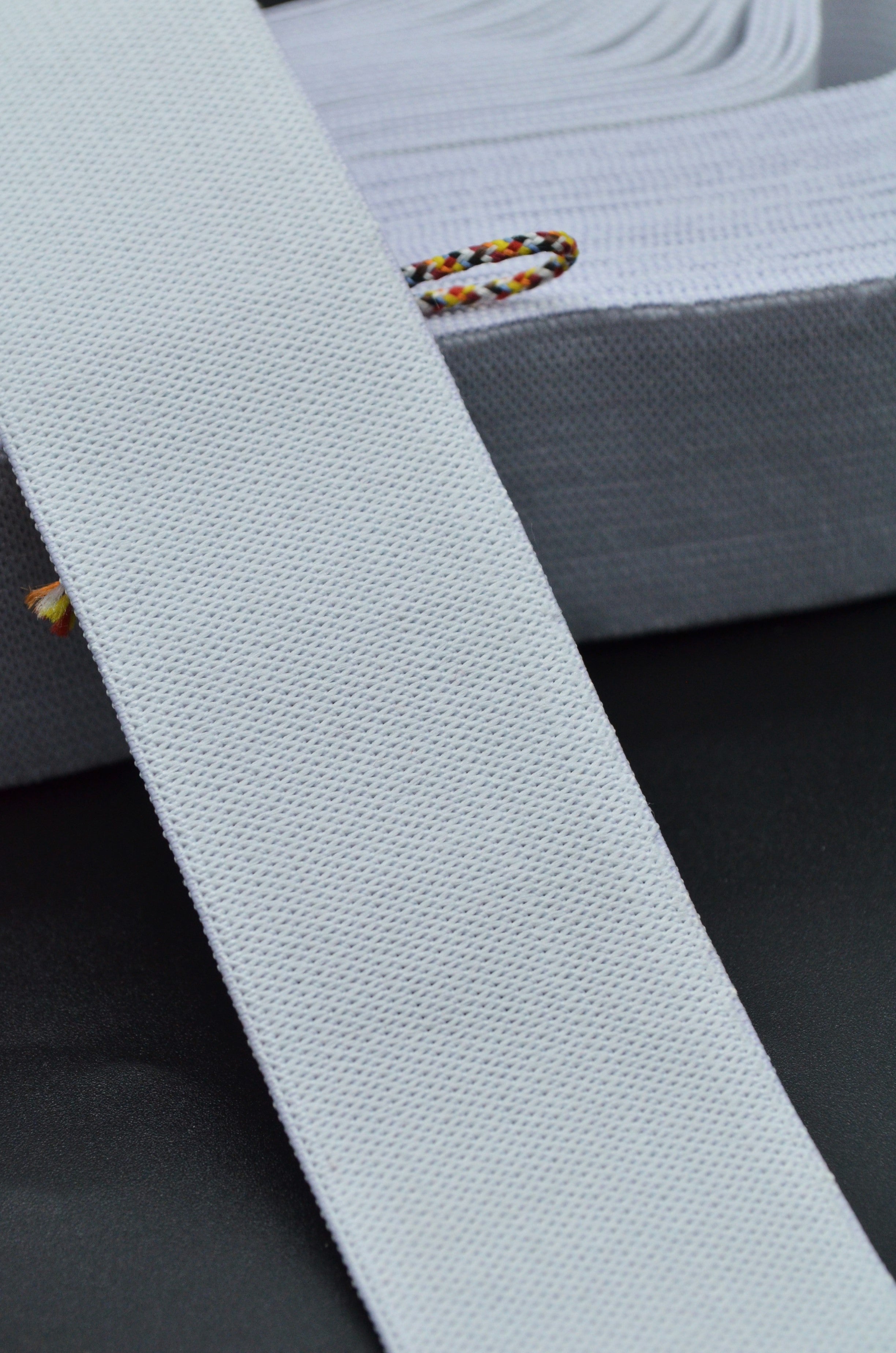 Elastic Romanesc 3.70cm Alb