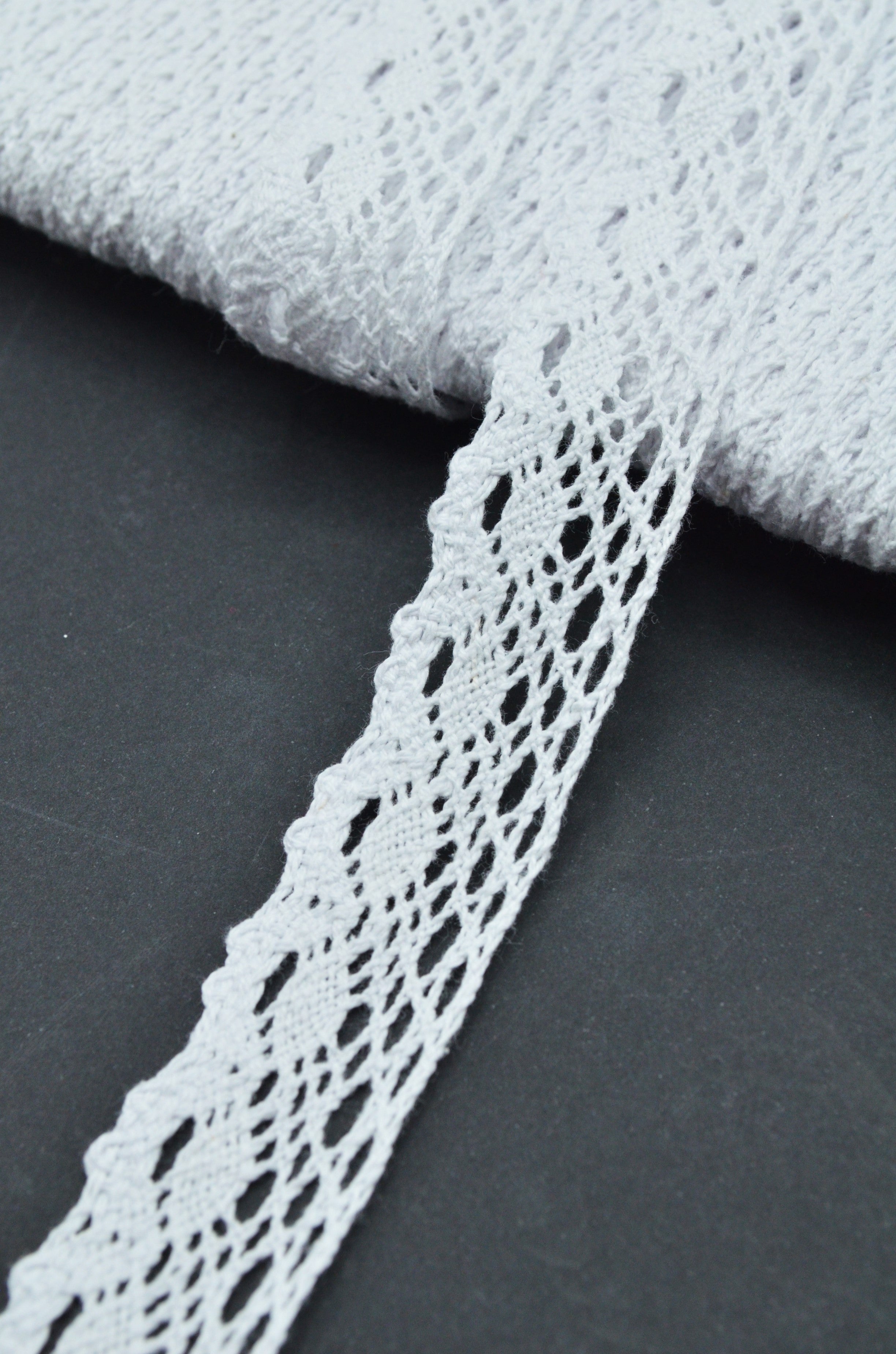 Dantela De Bumbac 35mm, Alb