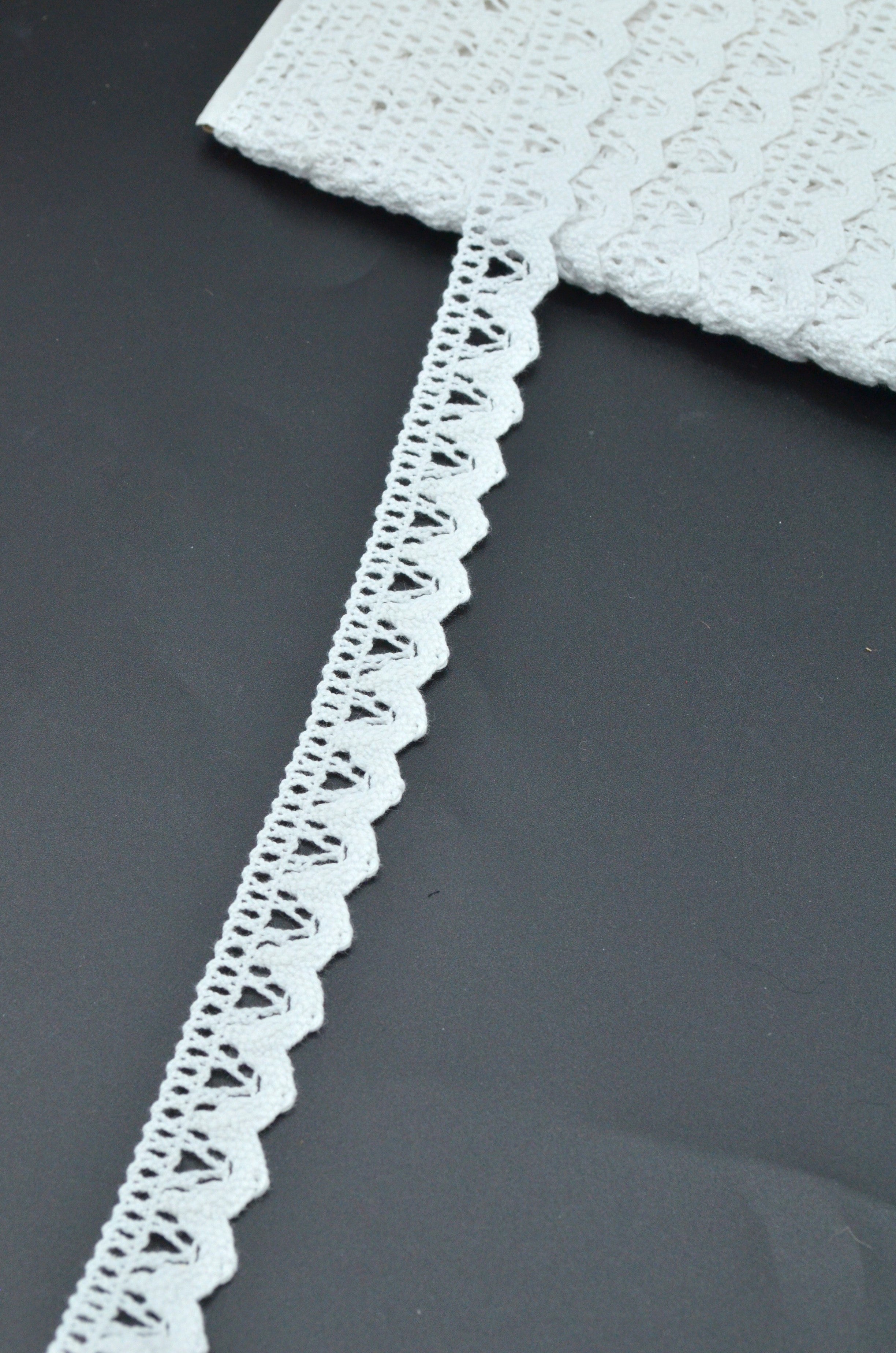 Dantela De Bumbac 20mm, Alb