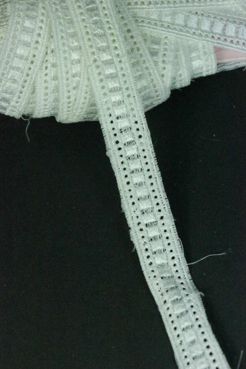 Dantela Alba De Bumbac, 14mm