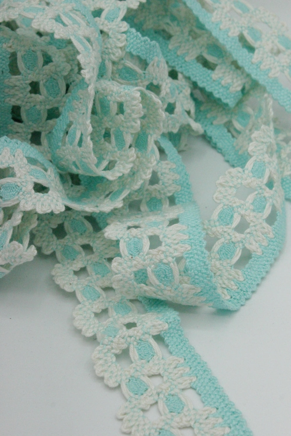 Dantela De Bumbac 35mm, Vernil cu Alb