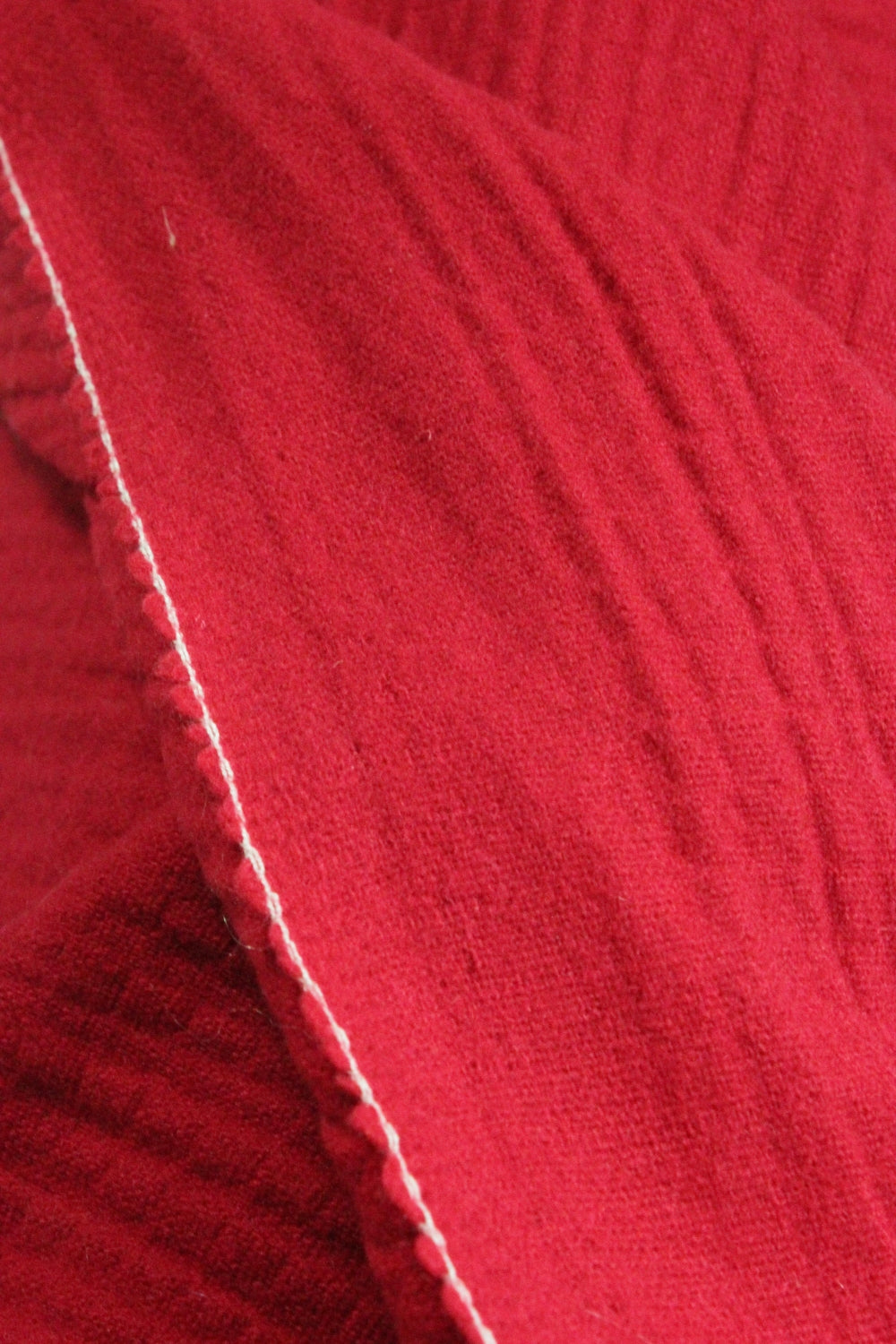 Stofa Subtire Cu Lana Gofrata, Rosu