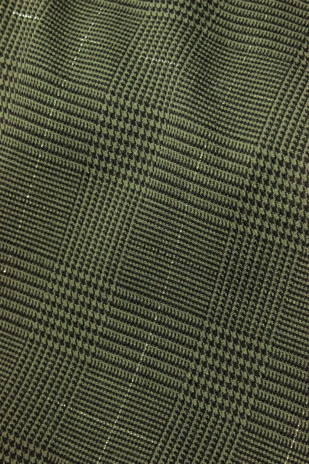 Stofa In Carouri Cu Fir Lame Auriu