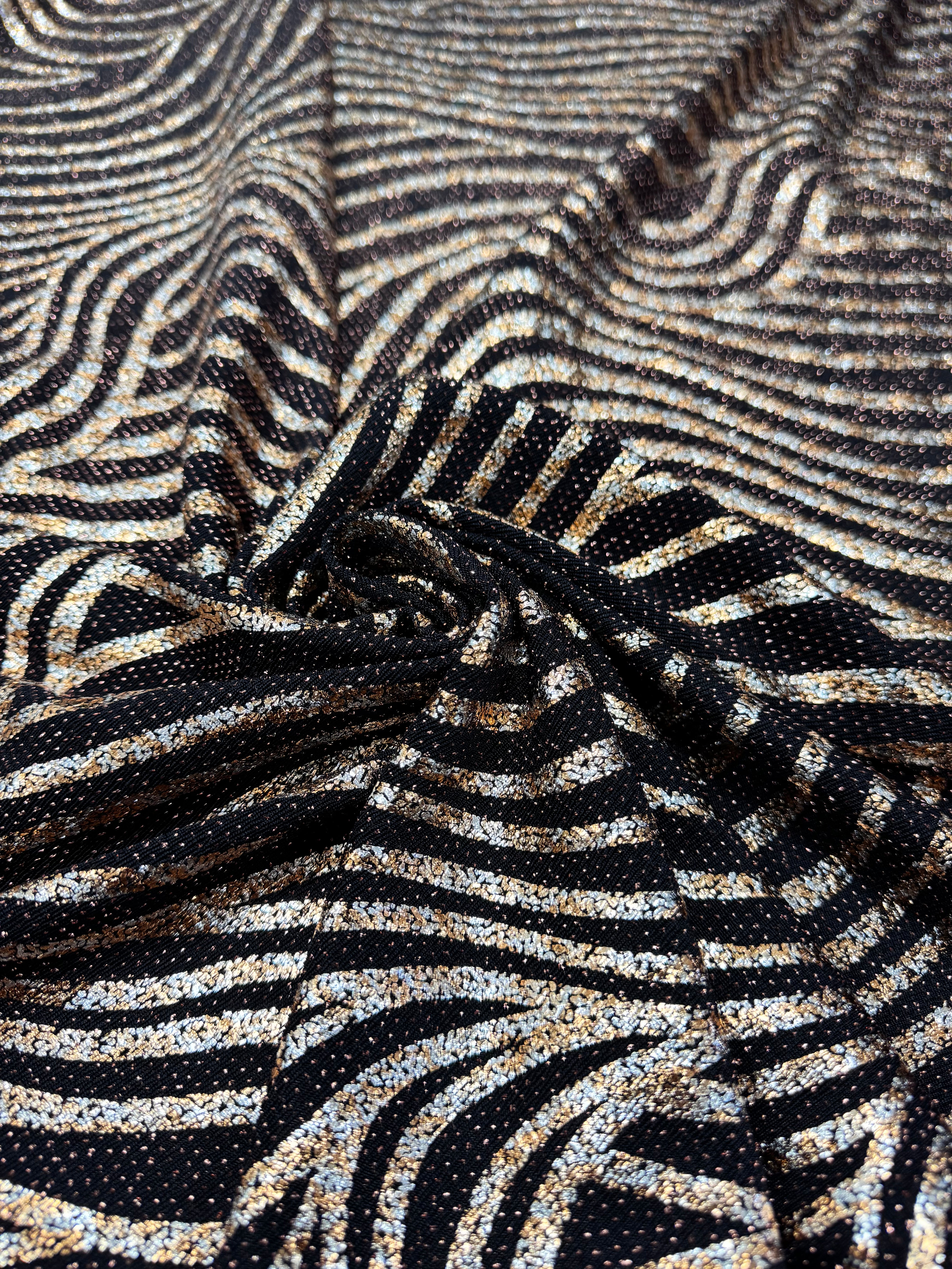 Lurex negru cu auriu