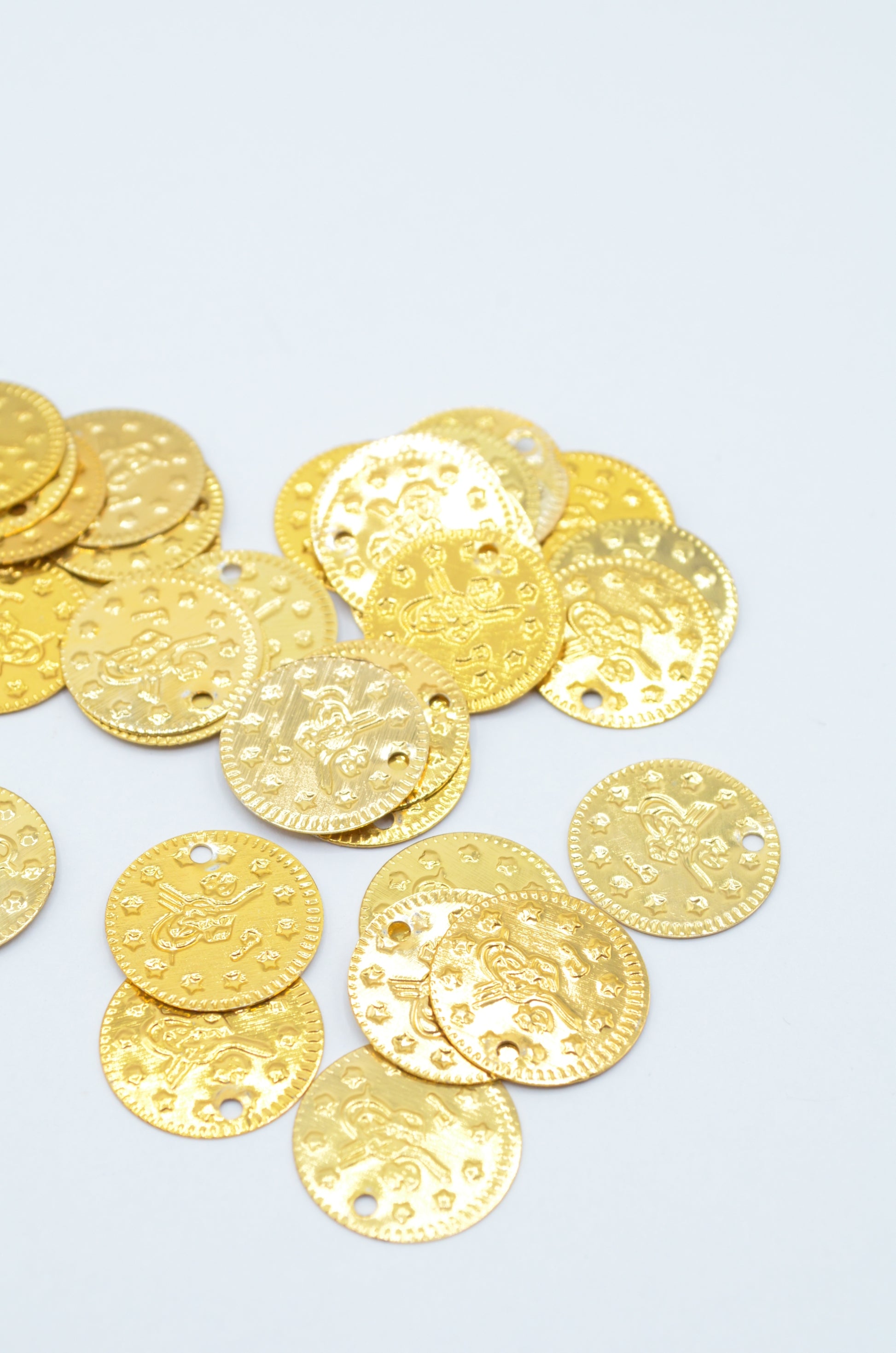 Banuti Metalici Aurii, 19mm (20gr/Pachet)