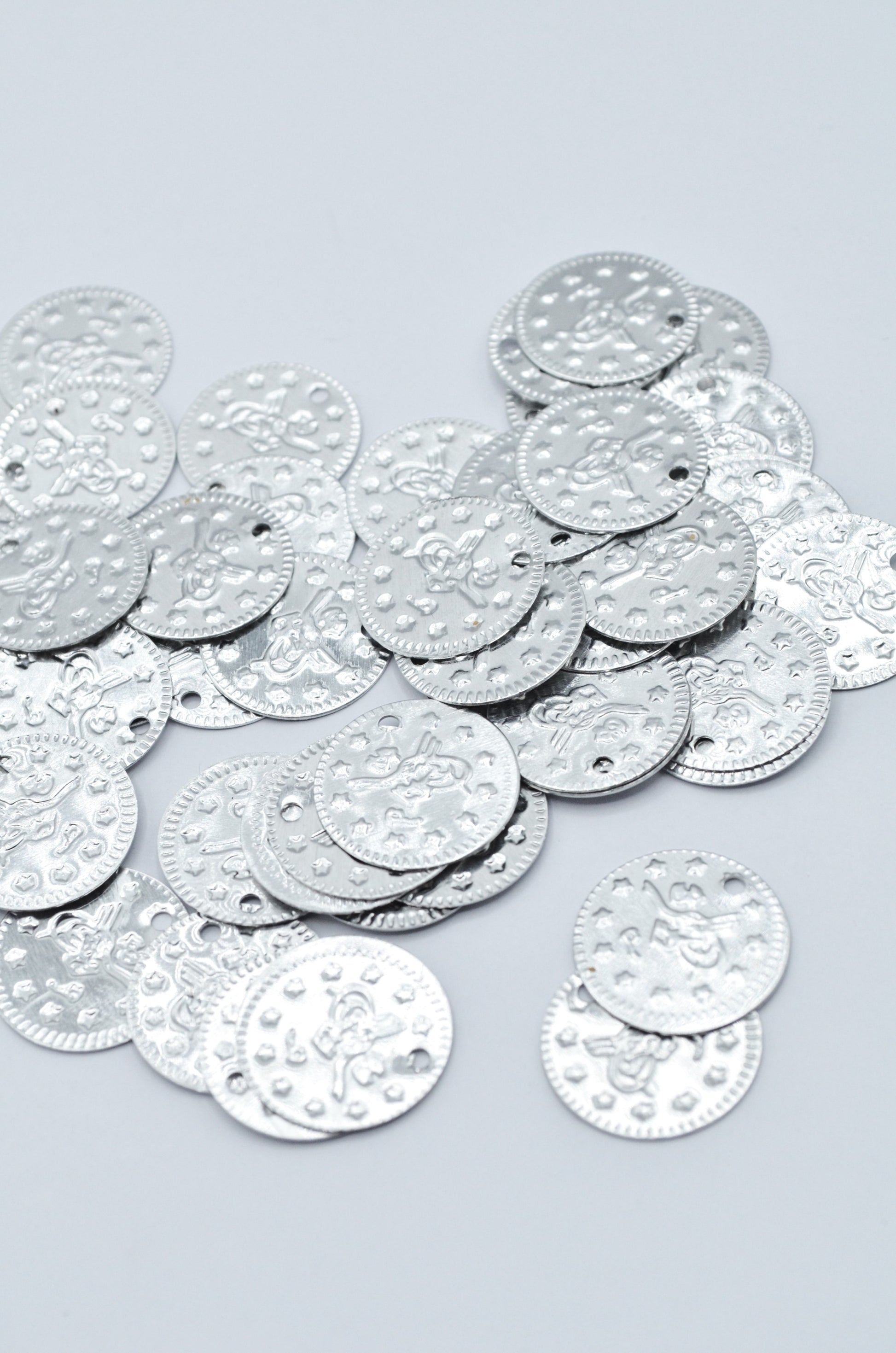 Banuti Metalici Argintii, 19mm (20gr/Pachet)