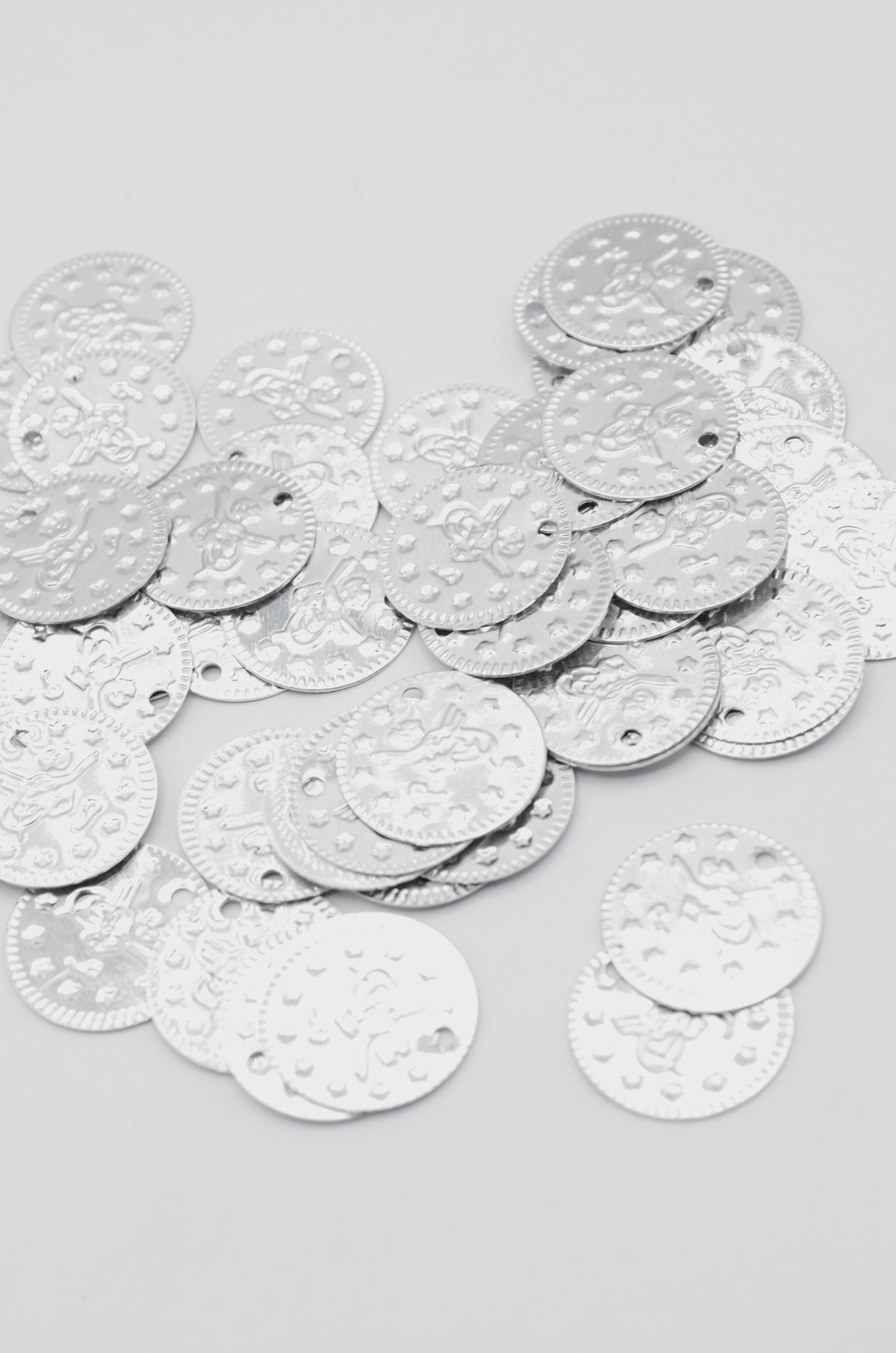 Banuti Metalici Argintii, 19mm (20gr/Pachet)