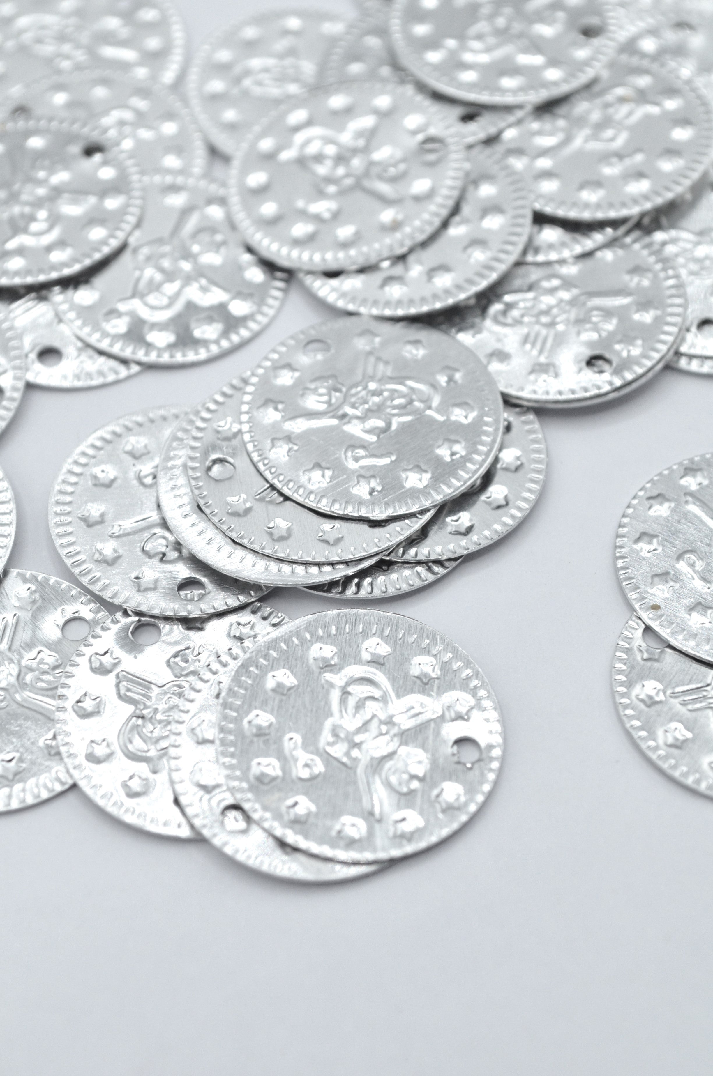 Banuti Metalici Argintii, 19mm (20gr/Pachet)