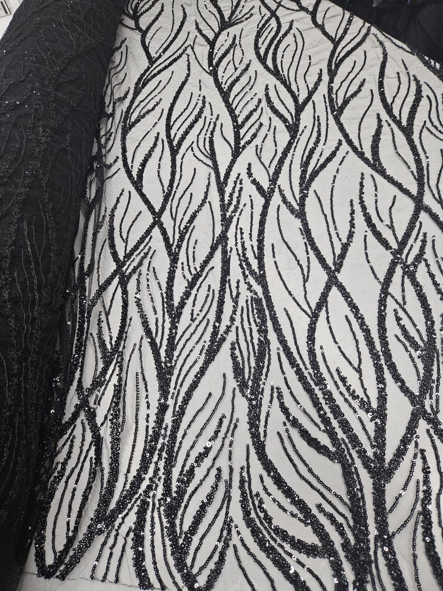 Broderie cu margele - Negru