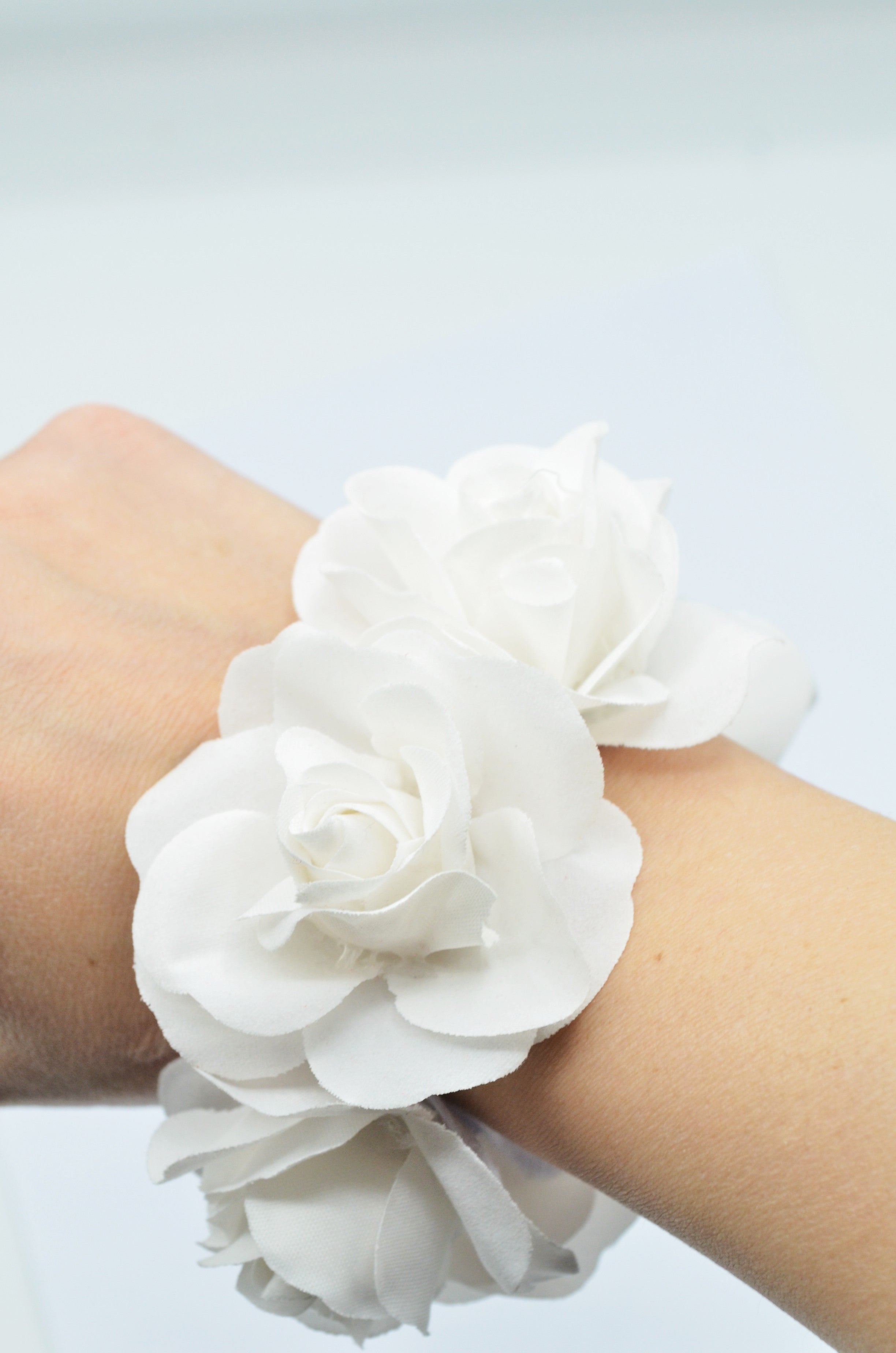 Bratara Pe Elastic Cu Flori