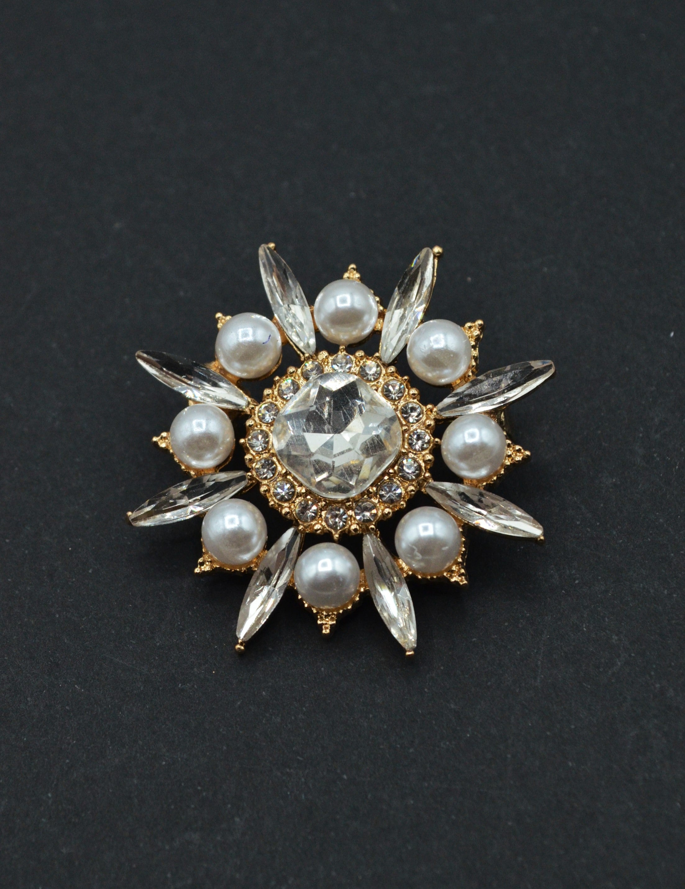 Brosa Pietre Si Perle 4cm