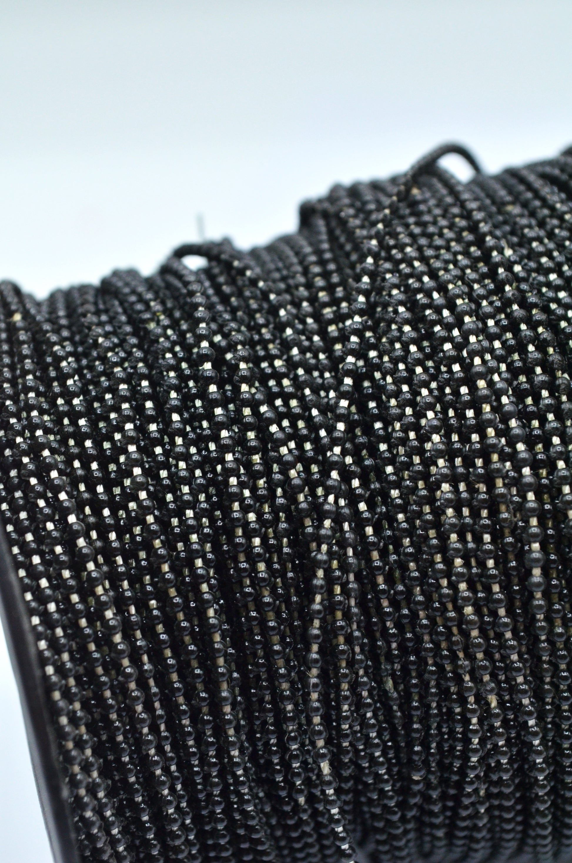 Bilute Mici Din Plastic 1.5mm Pe Guta, Negru