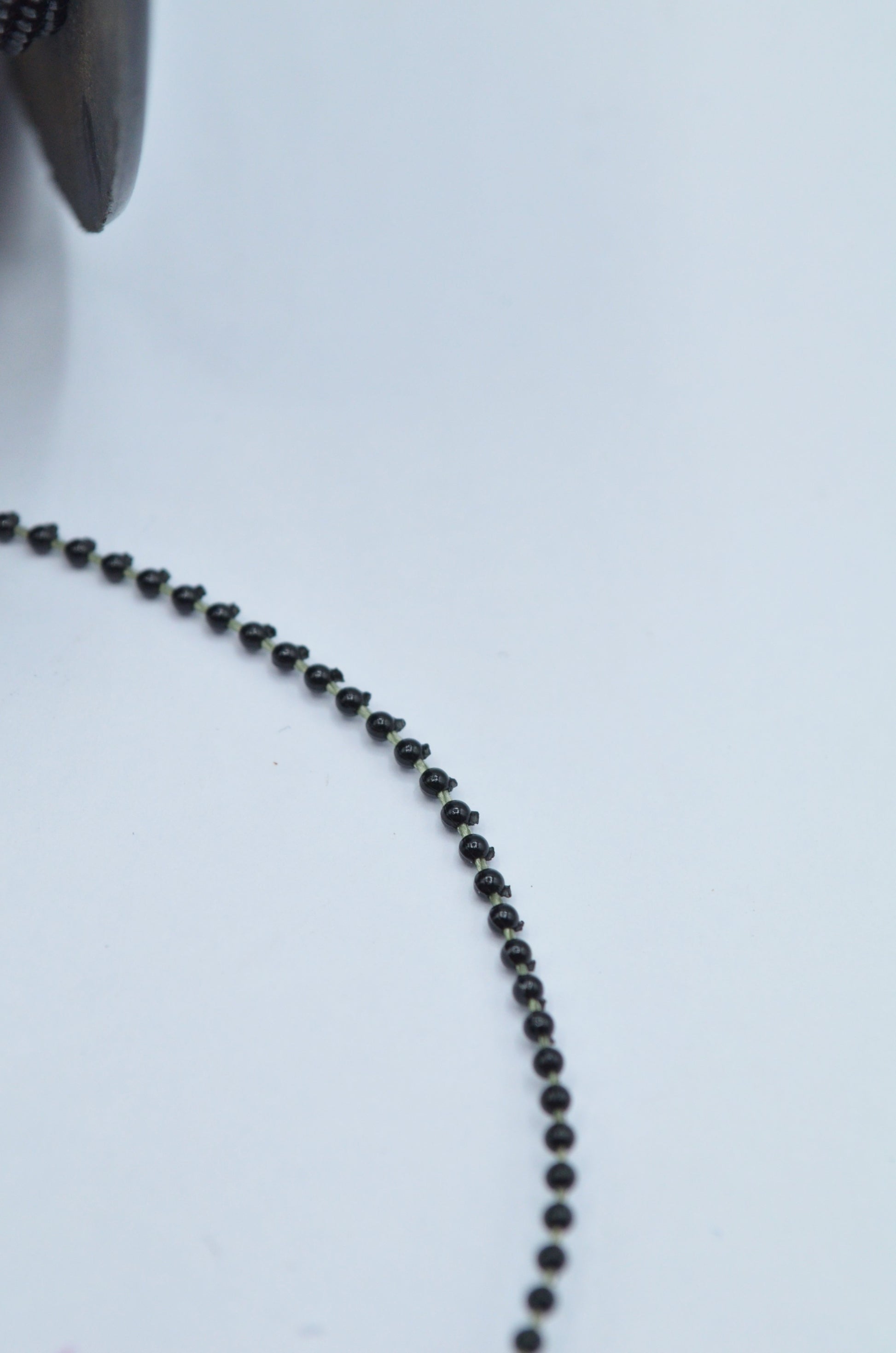 Bilute Mici Din Plastic 1.5mm Pe Guta, Negru