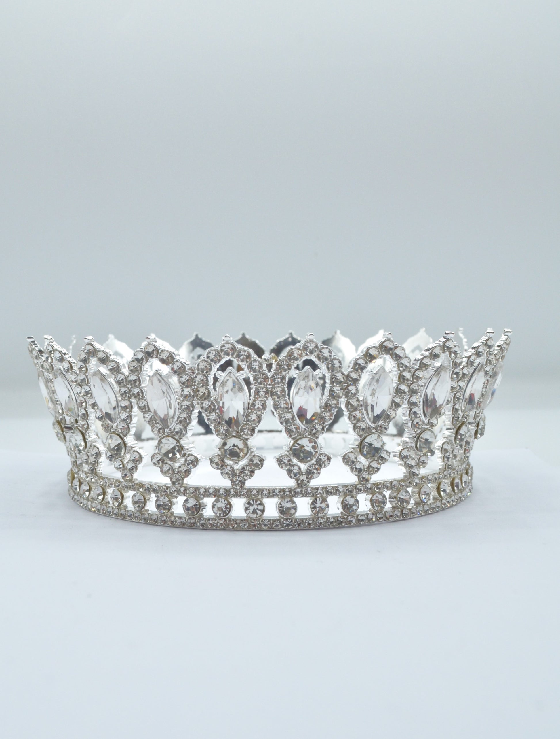 Coroana De Tort,(Diametru la baza 12cm/Inaltime 5cm)