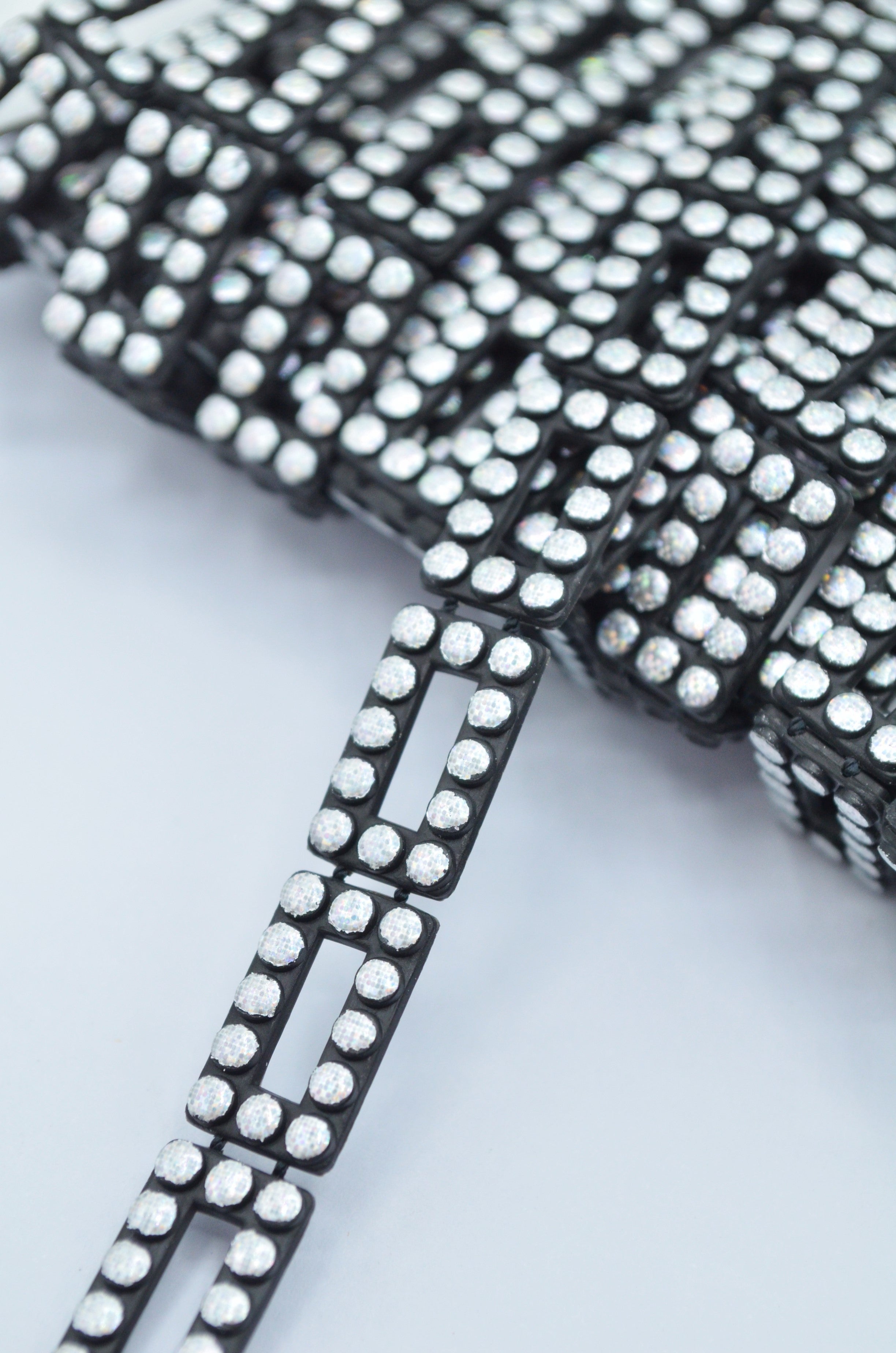 Pasmanterie Din Plastic 8mm, Negru Cu Argintiu