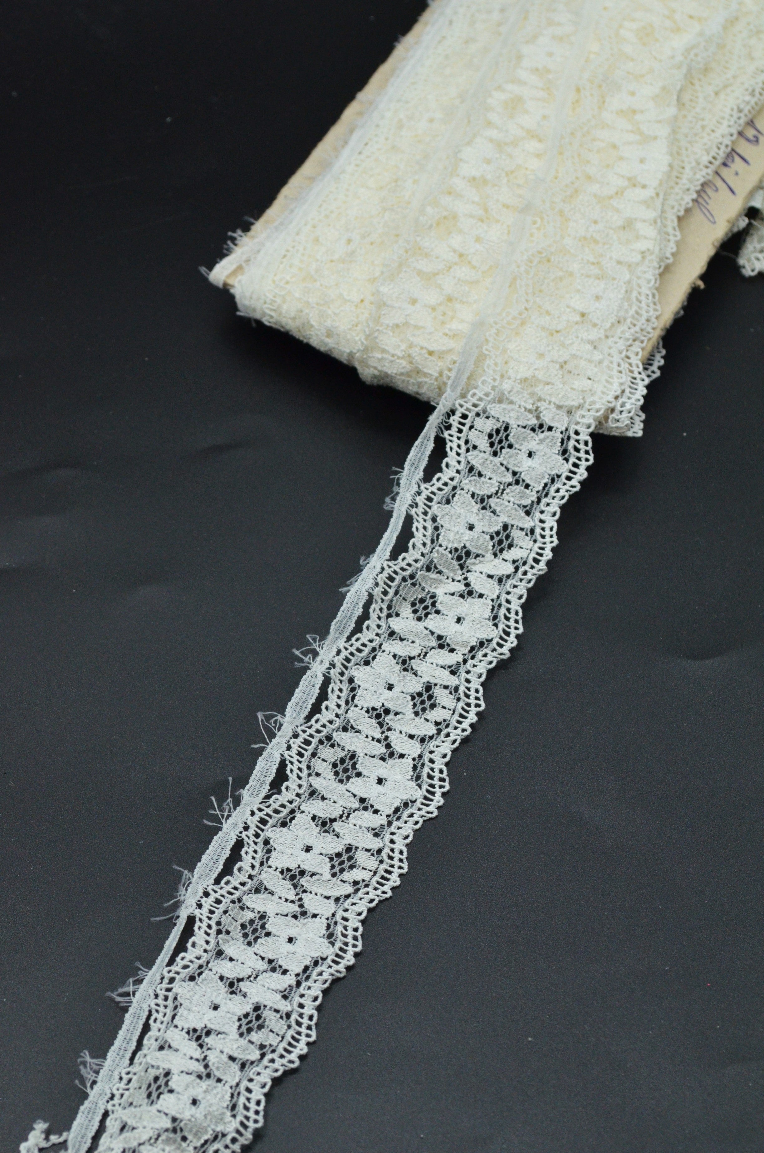 Dantela Elastica 4cm, Crem