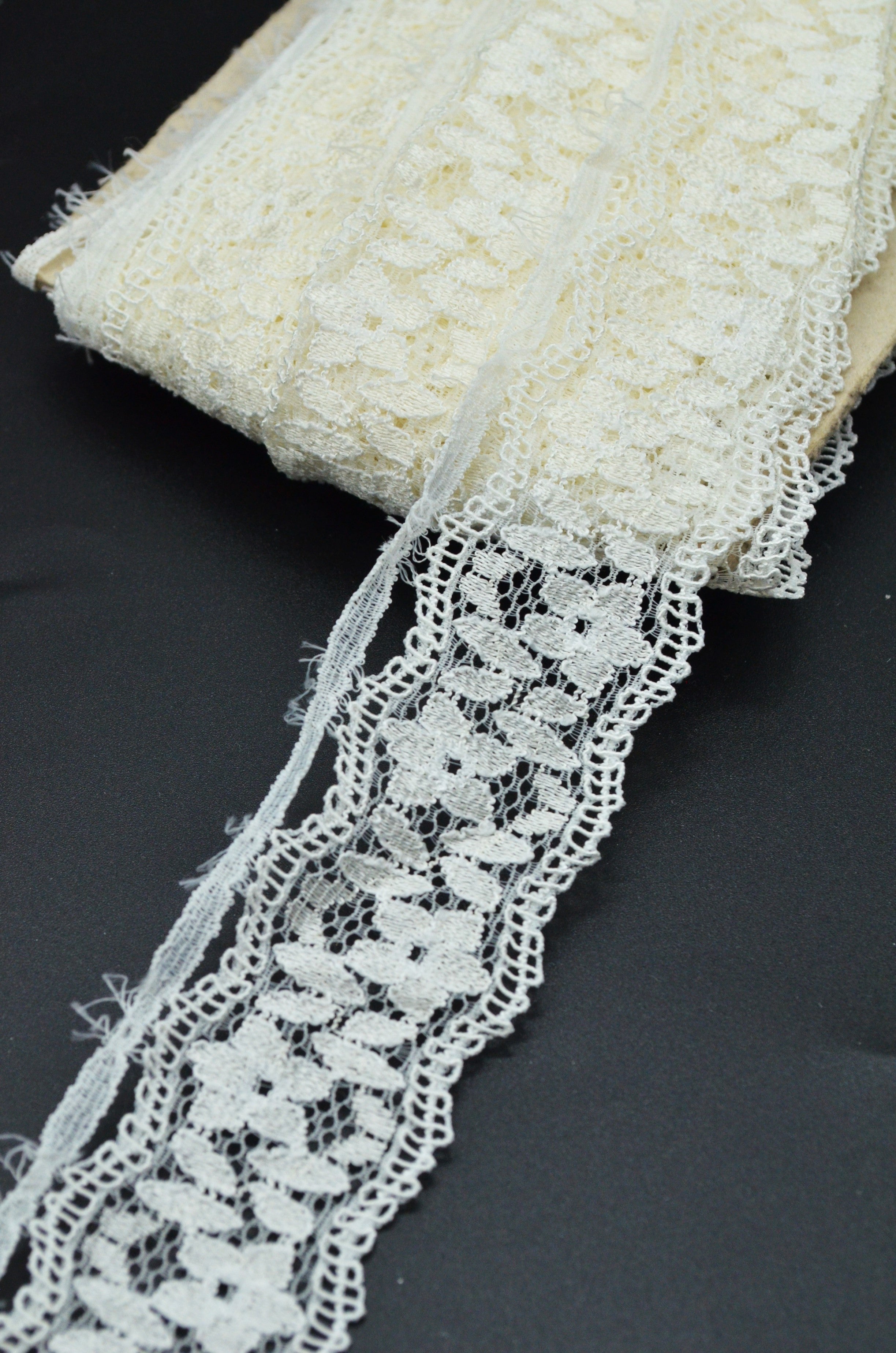 Dantela Elastica 4cm, Crem