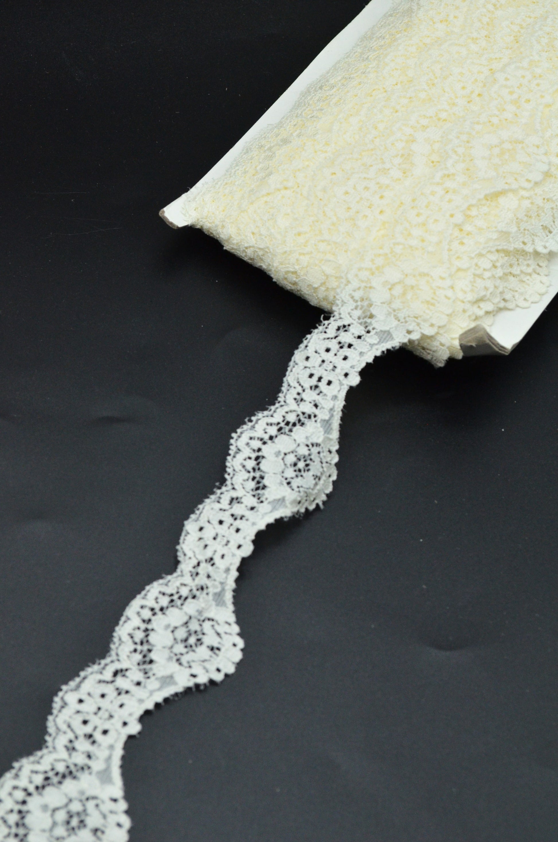 Dantela Elastica 4cm, Crem