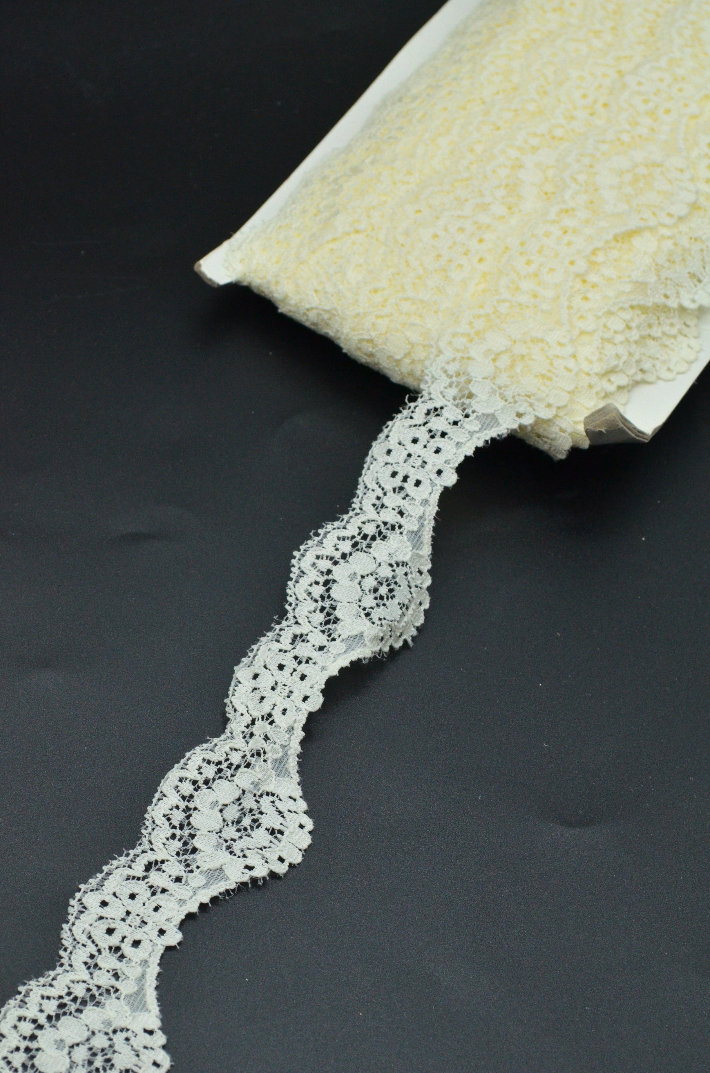 Dantela Elastica 4cm, Crem