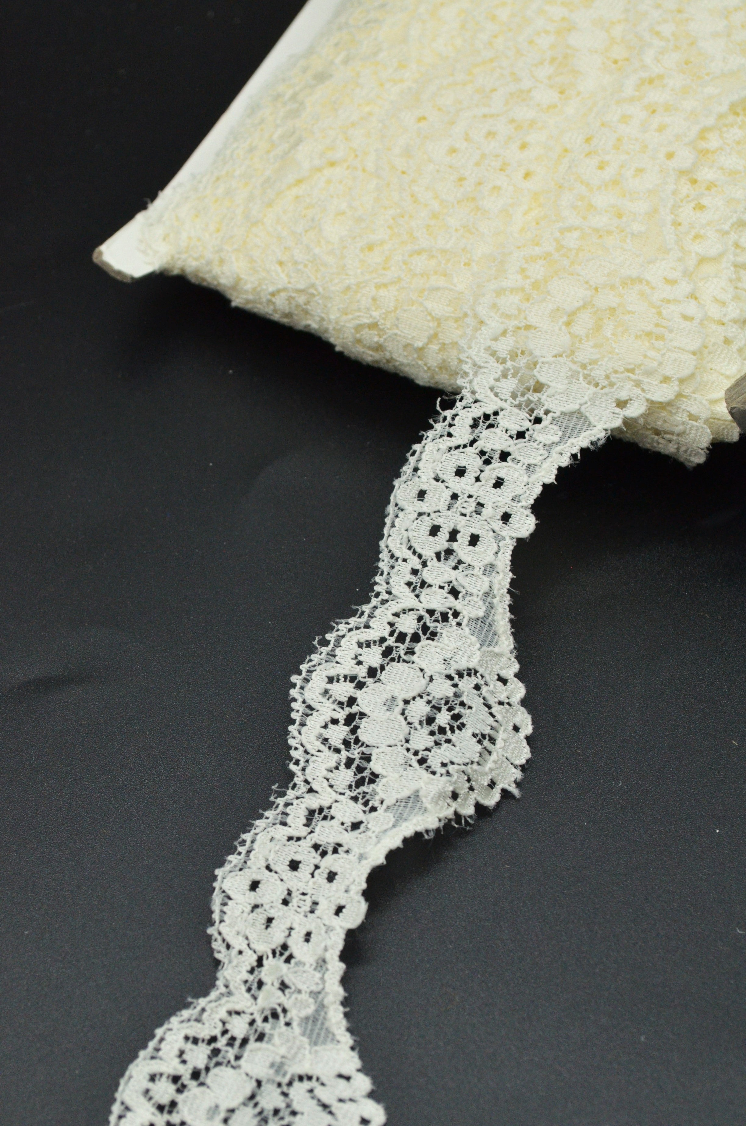 Dantela Elastica 4cm, Crem