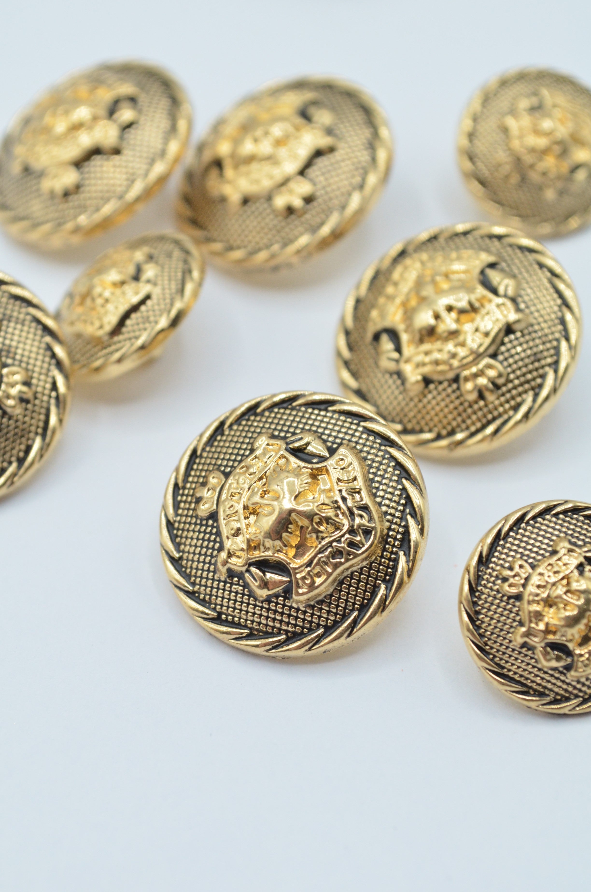 Nasturi Metalici Aurii