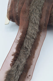Pasmanterie Din Organza Cu Blana Artificiala Maro  5cm Latime