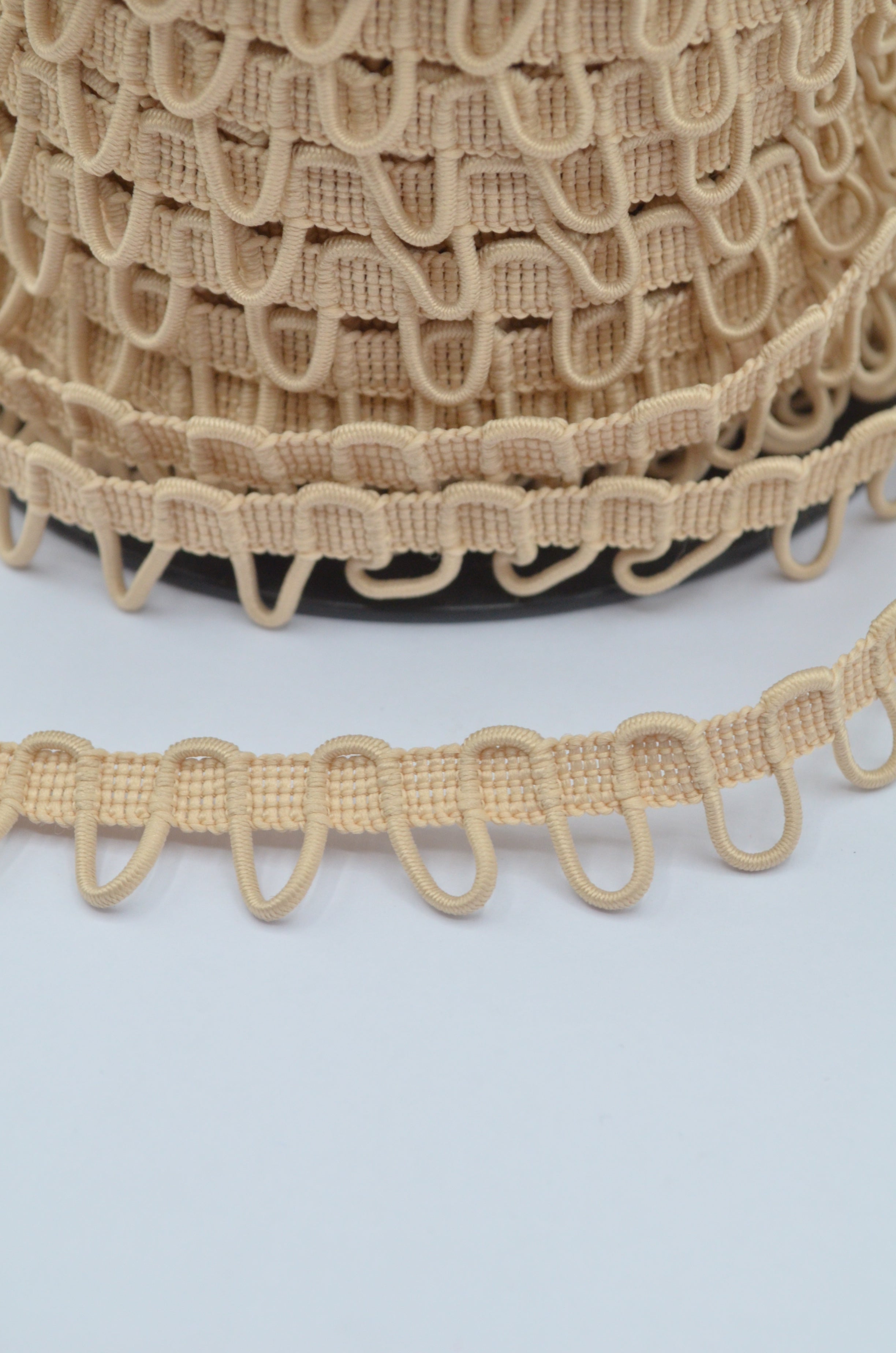 Banda Cu Butoniere Elastice, Bej