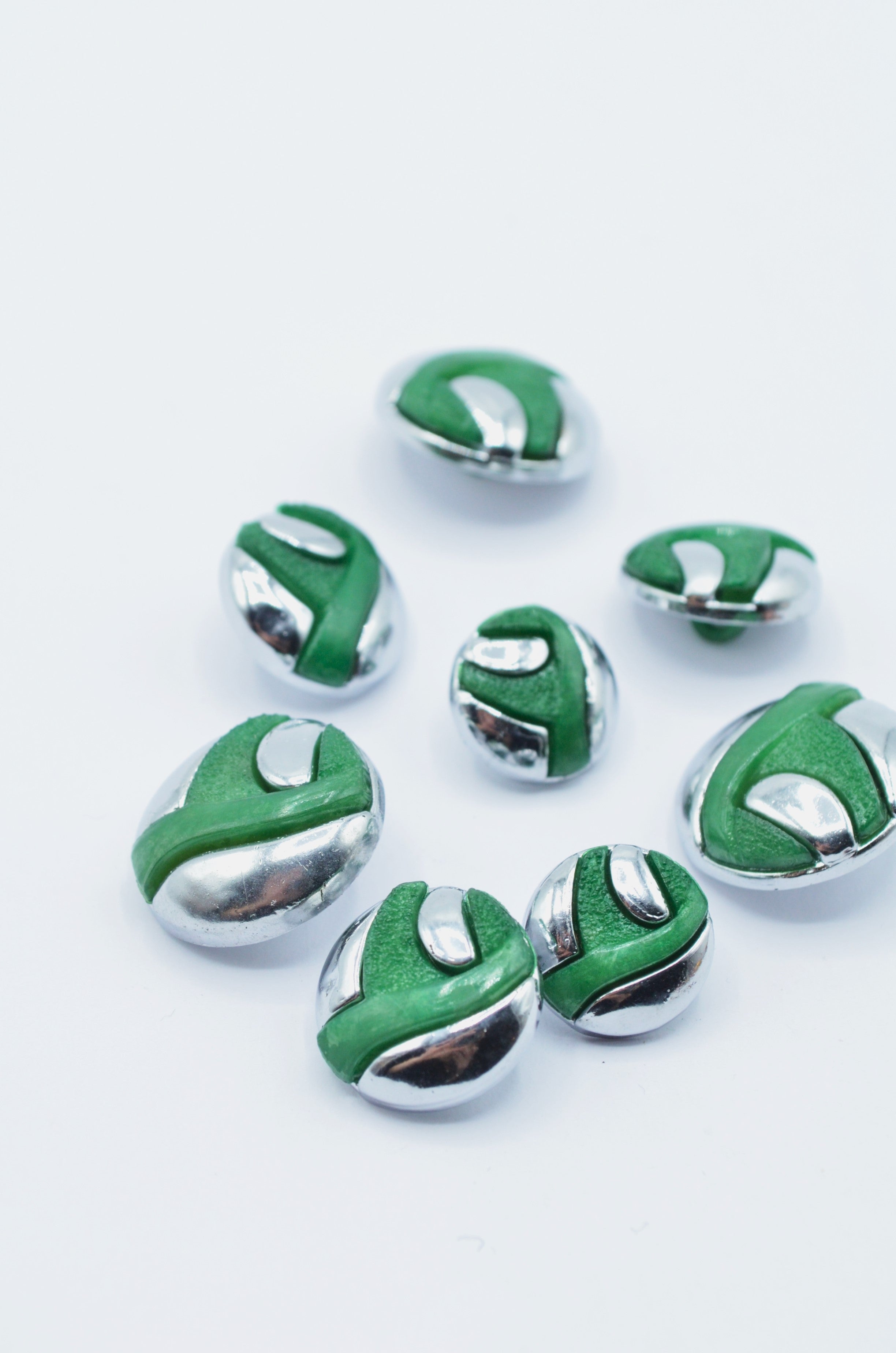 Nasturi De Plastic Verde Cu Argintiu