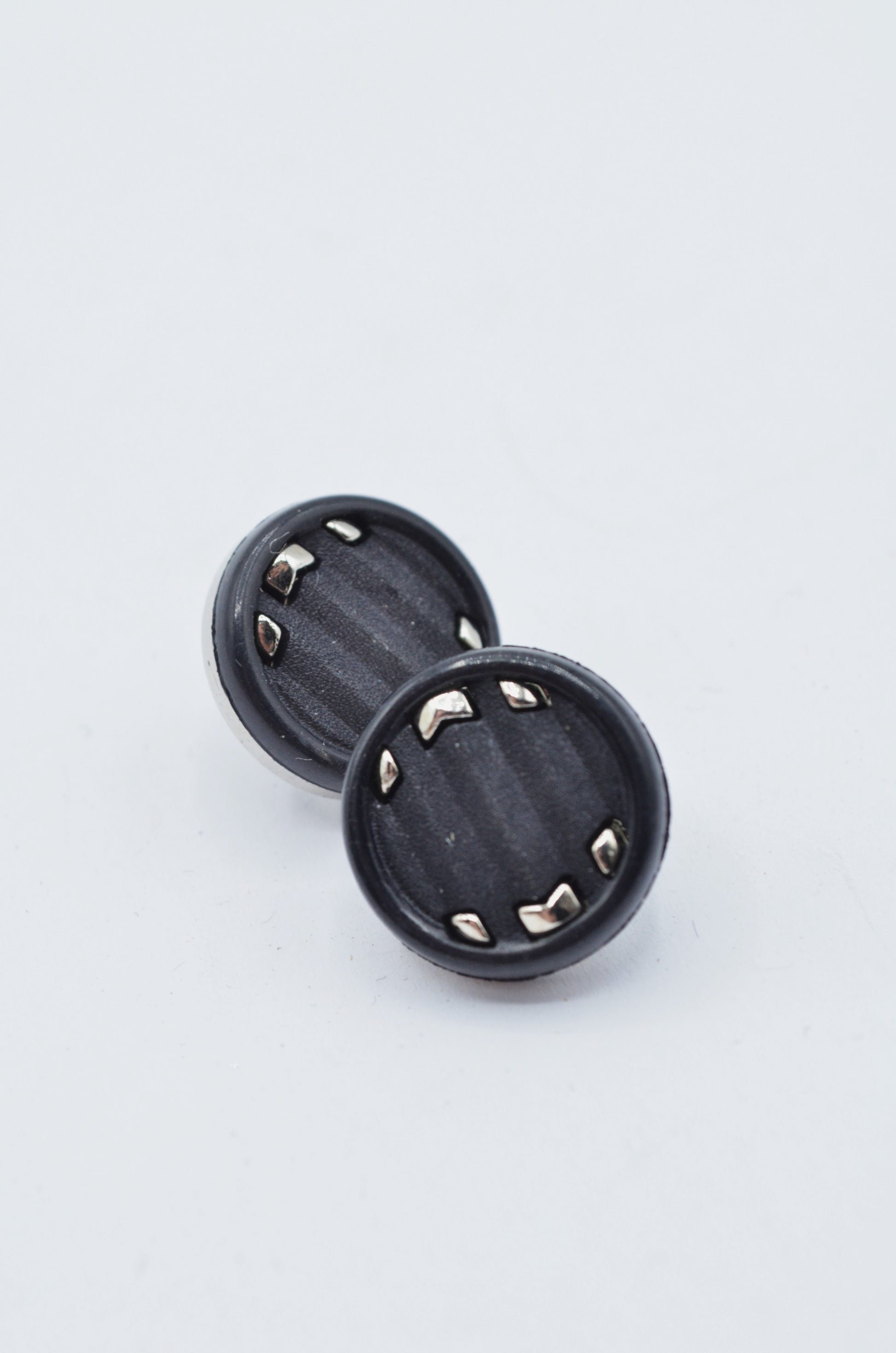 Nasturi De Plastic Negru Cu Argintiu, 15mm