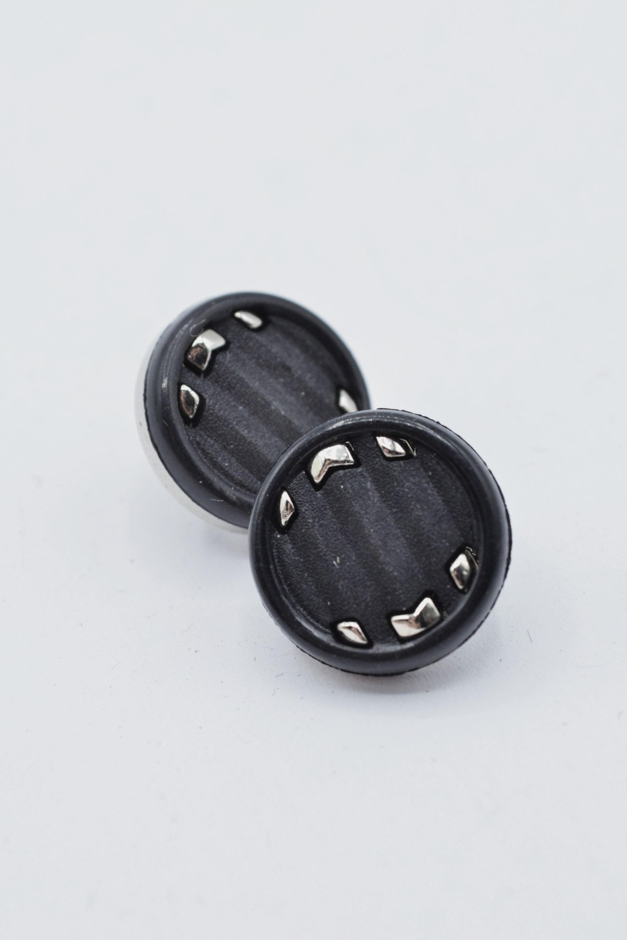 Nasturi De Plastic Negru Cu Argintiu, 15mm