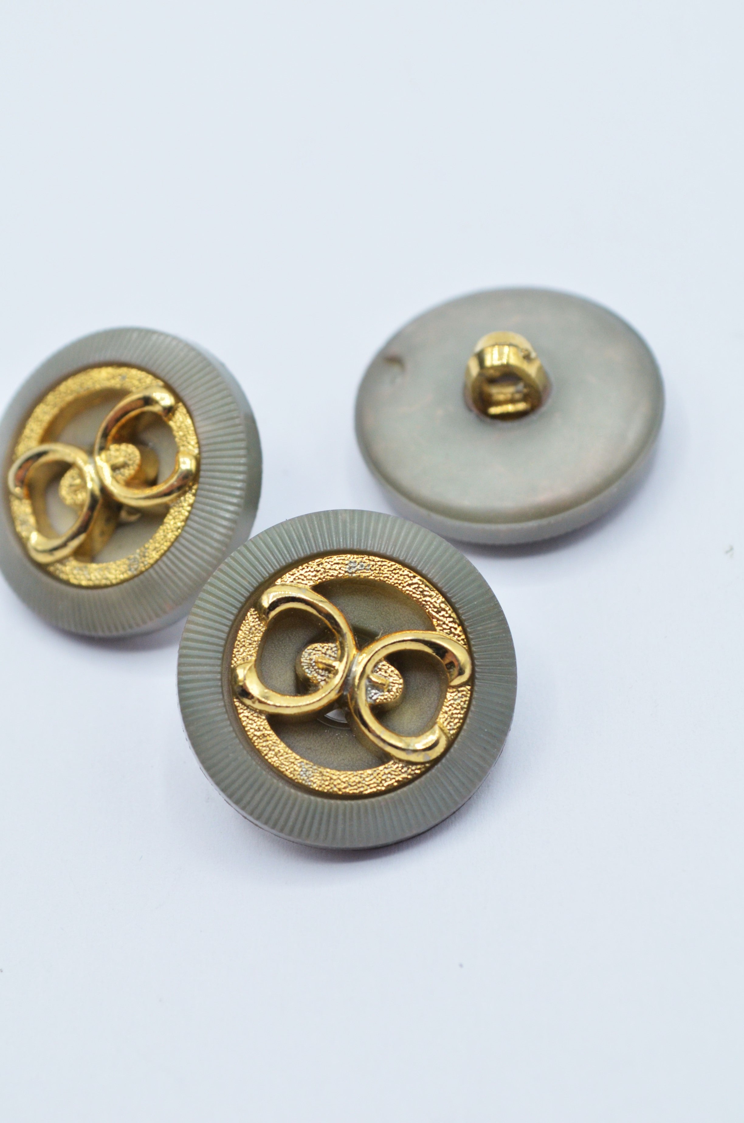 Nasturi De Plastic Gri Cu Auriu, 21mm