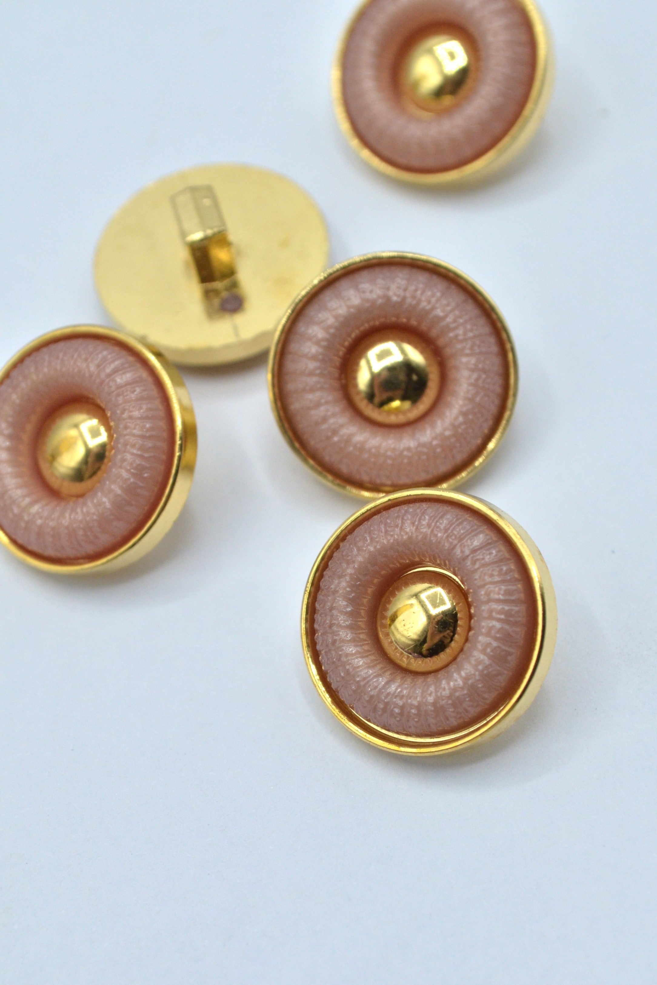 Nasturi De Plastic Roz Cu Auriu 18mm