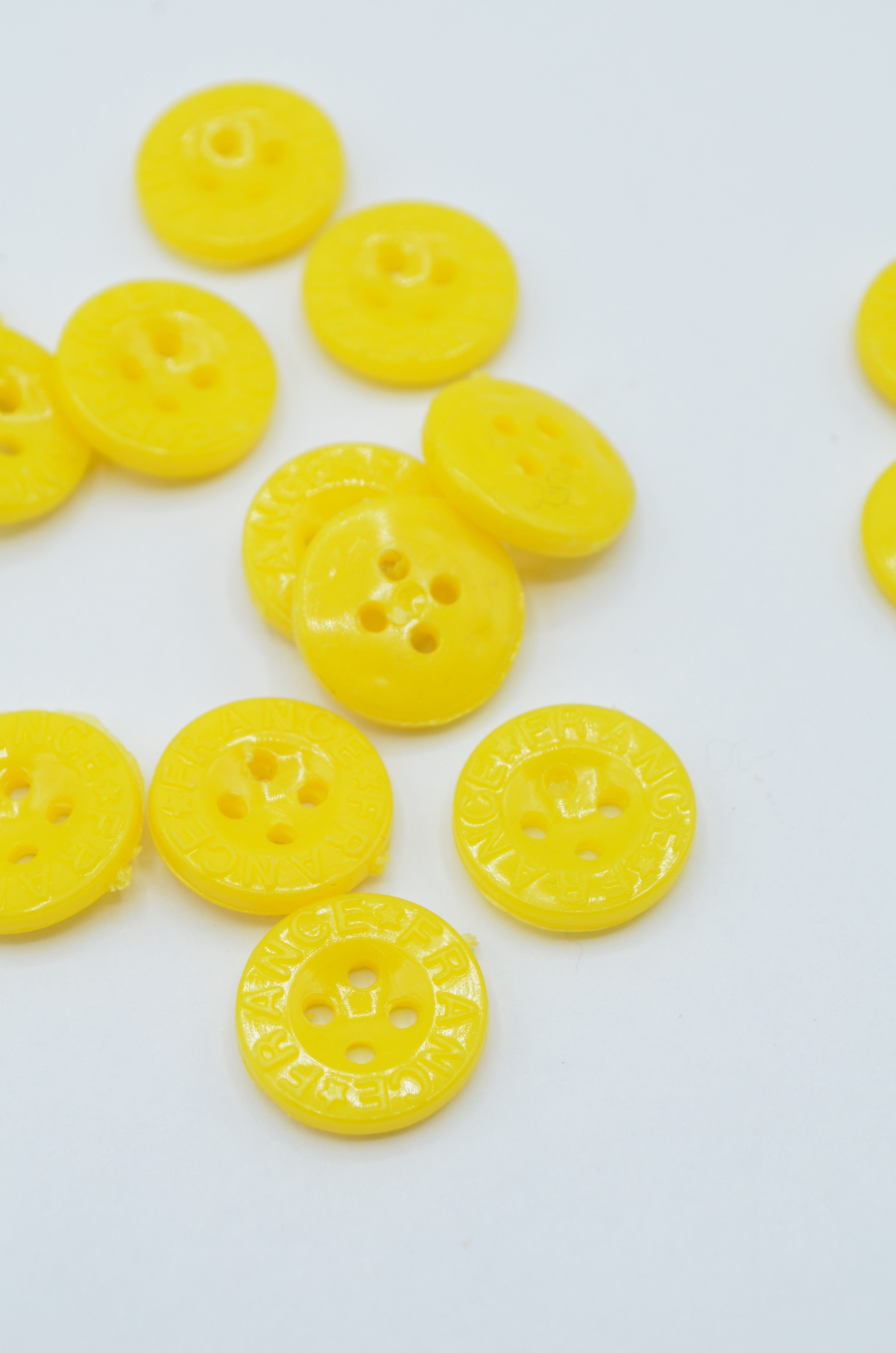 Nasturi De Plastic 15mm, Galben
