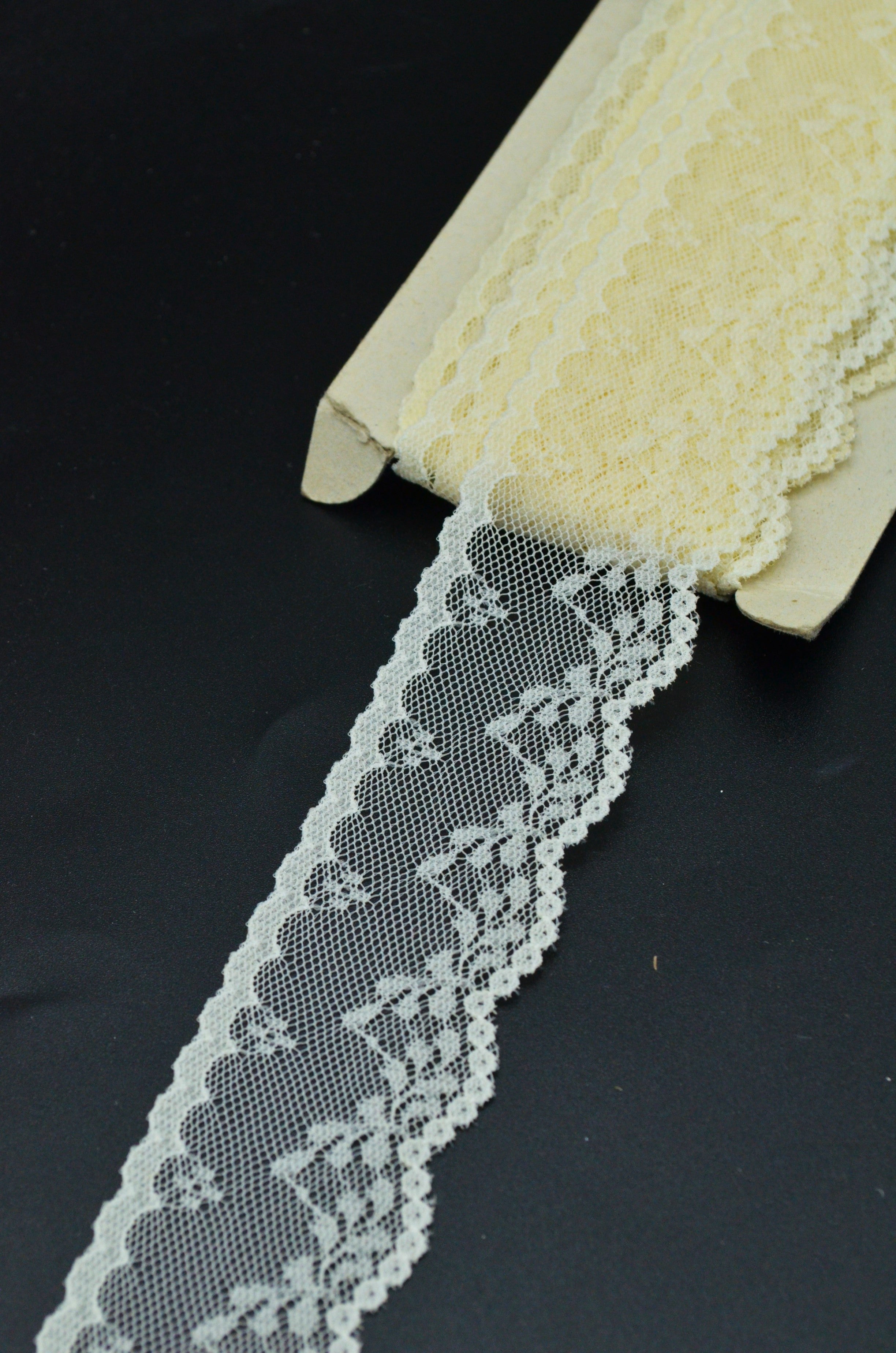 Dantela Elastica 3.50cm, Crem