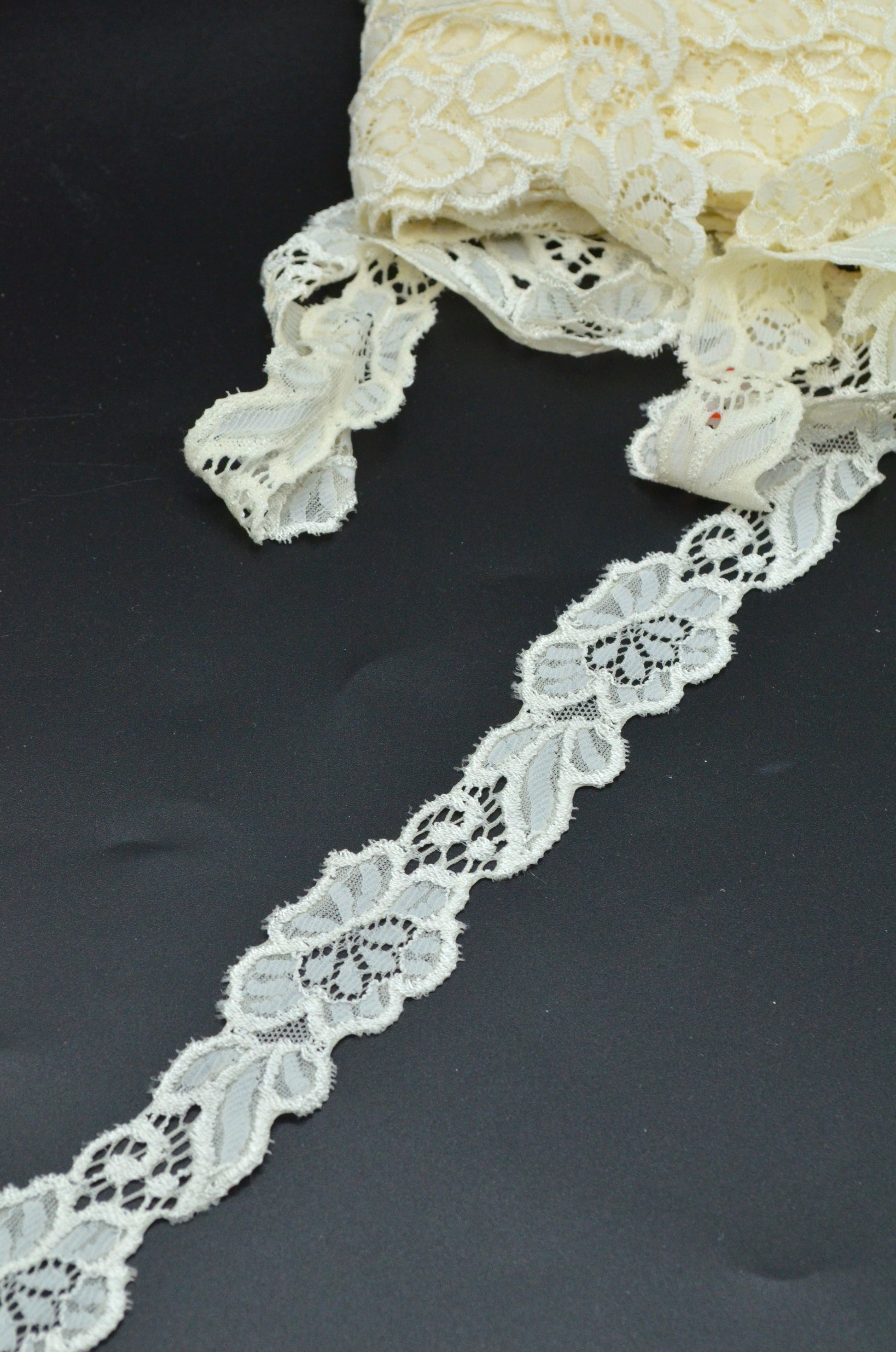 Dantela Elastica 3cm, Crem