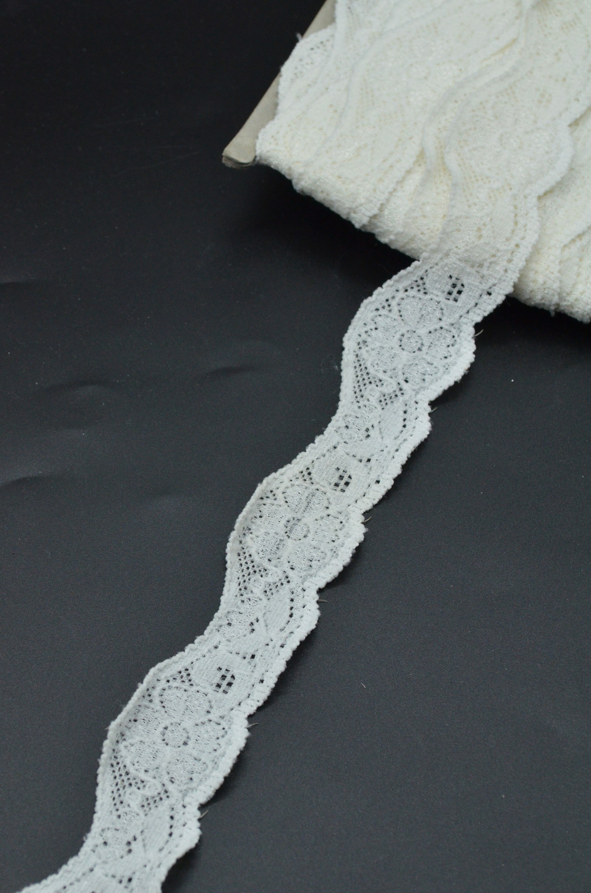 Dantela Elastica 2.50cm, Alb
