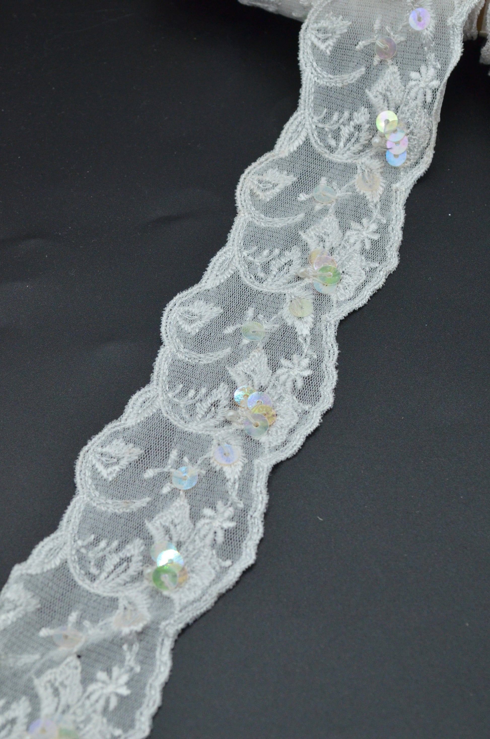 Dantela Elastica Cu Paiete 5cm, Alb