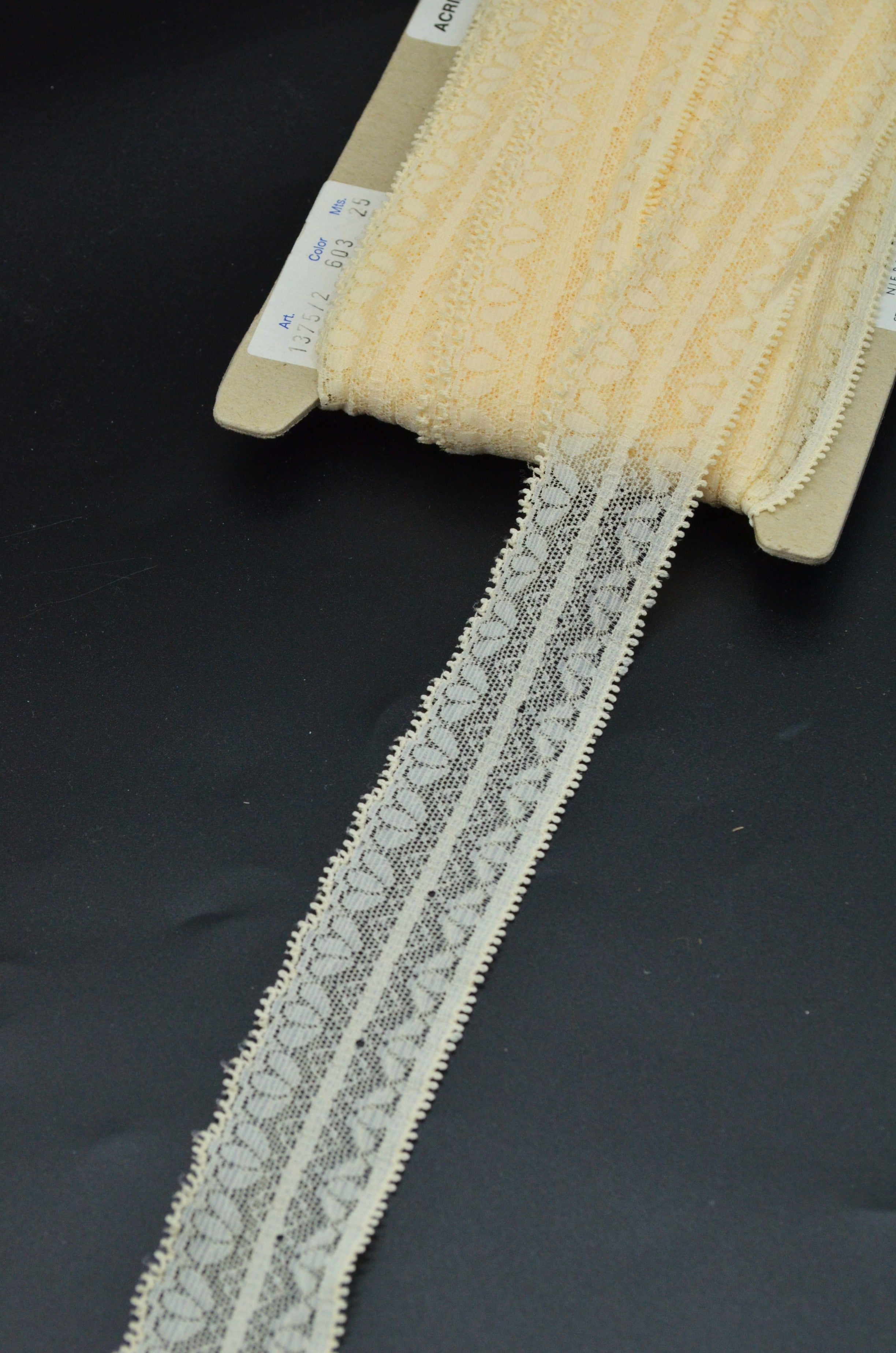 Dantela Elastica 3.50cm, Crem