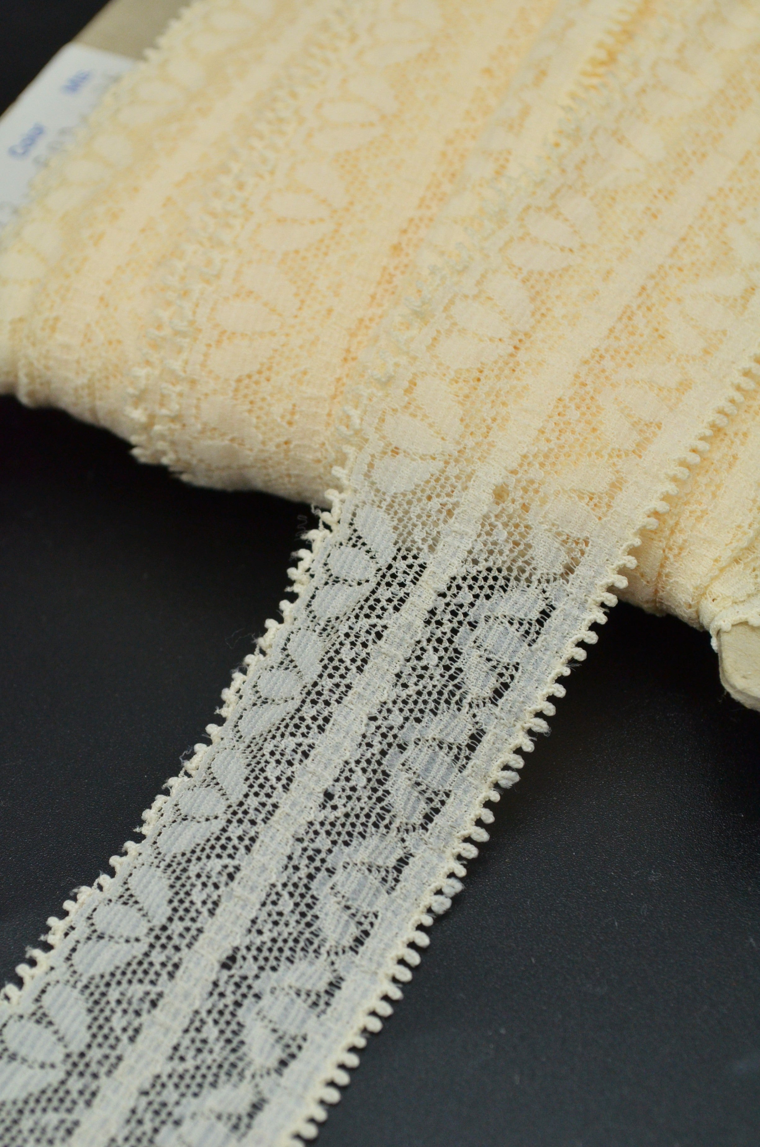 Dantela Elastica 3.50cm, Crem