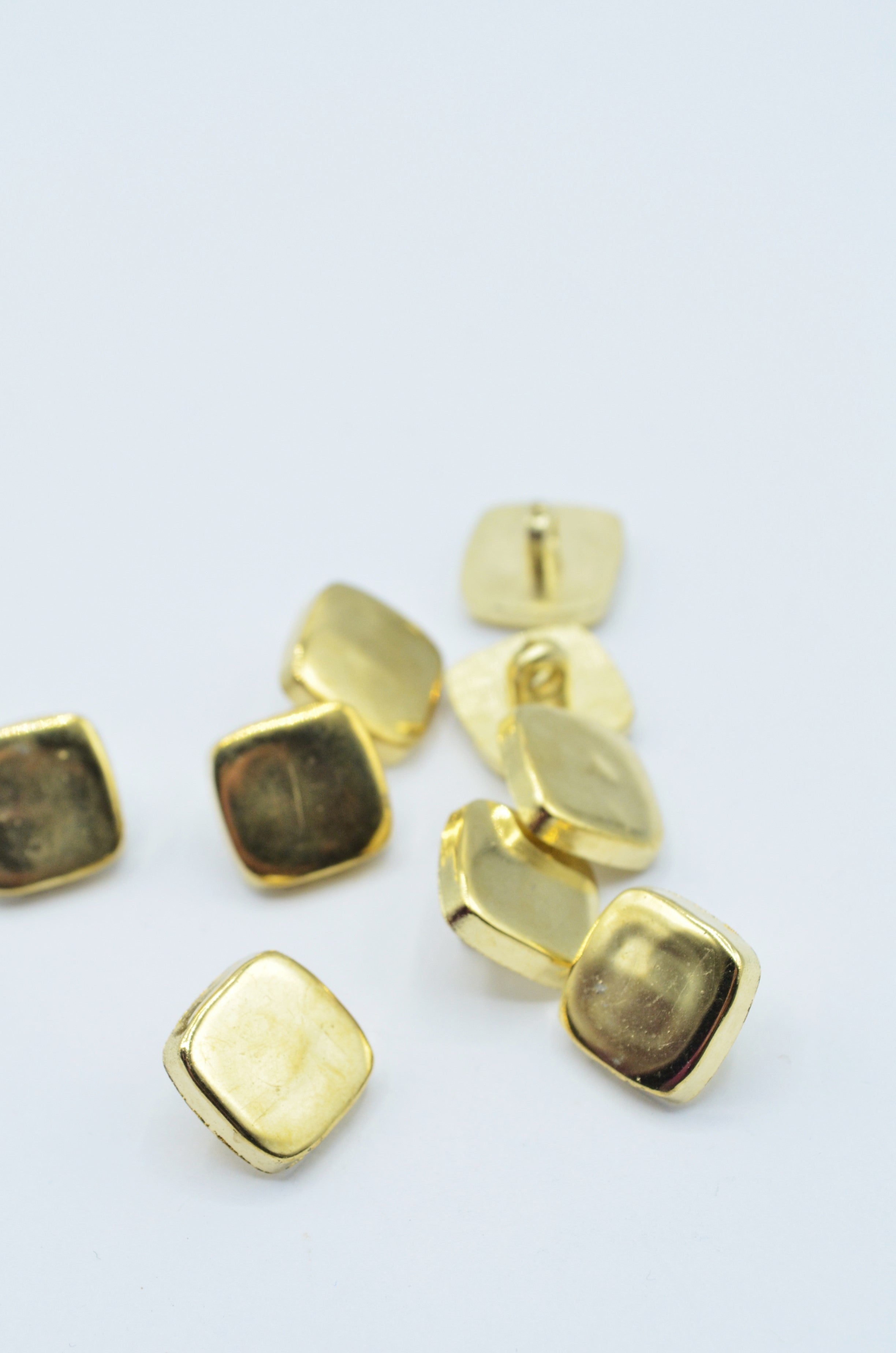 Nasturi De Plastic 13mm, Auriu