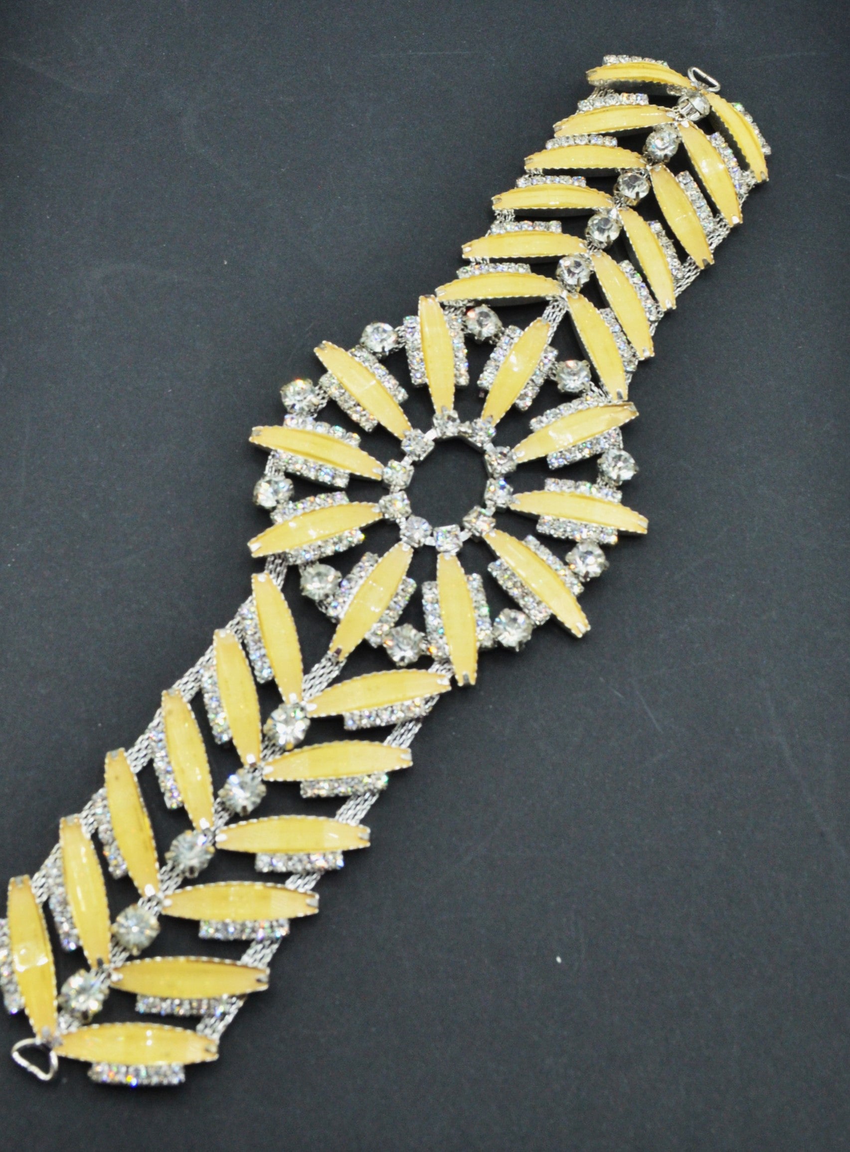 Aplicatie Cu Strasuri 26x8cm
