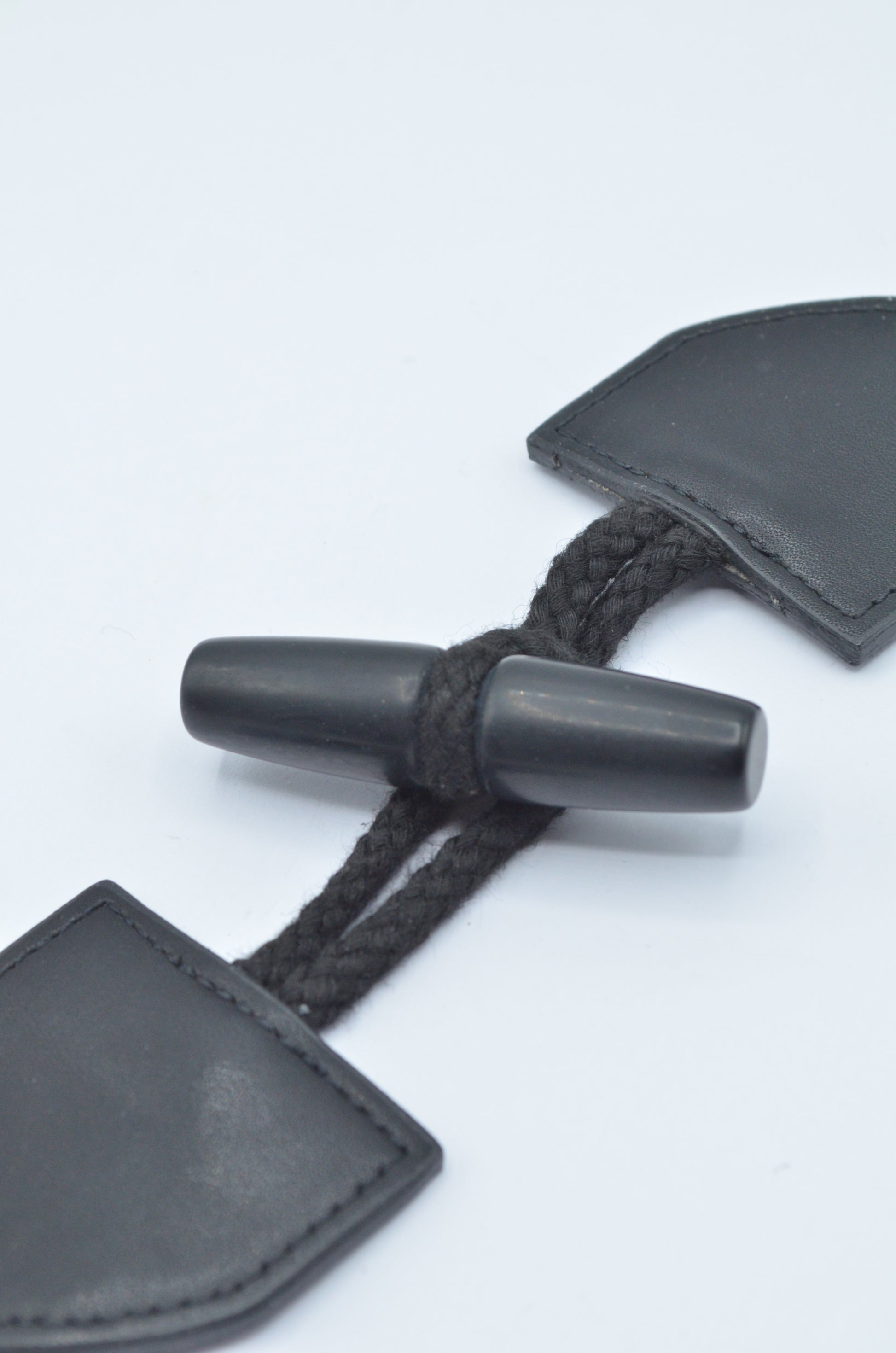 Inchizatoare Tip Brandemburg 5x18cm, Negru