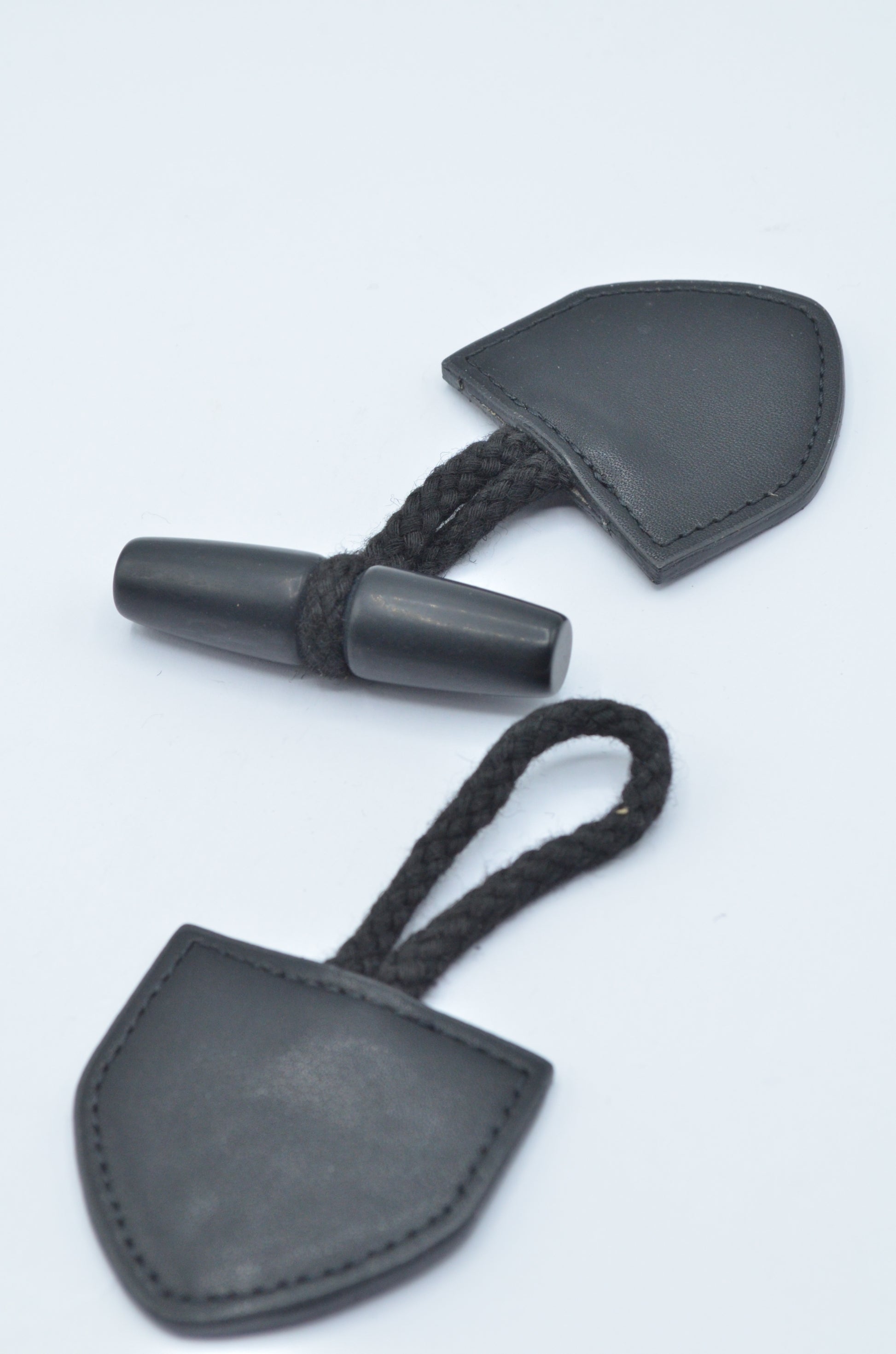 Inchizatoare Tip Brandemburg 5x18cm, Negru