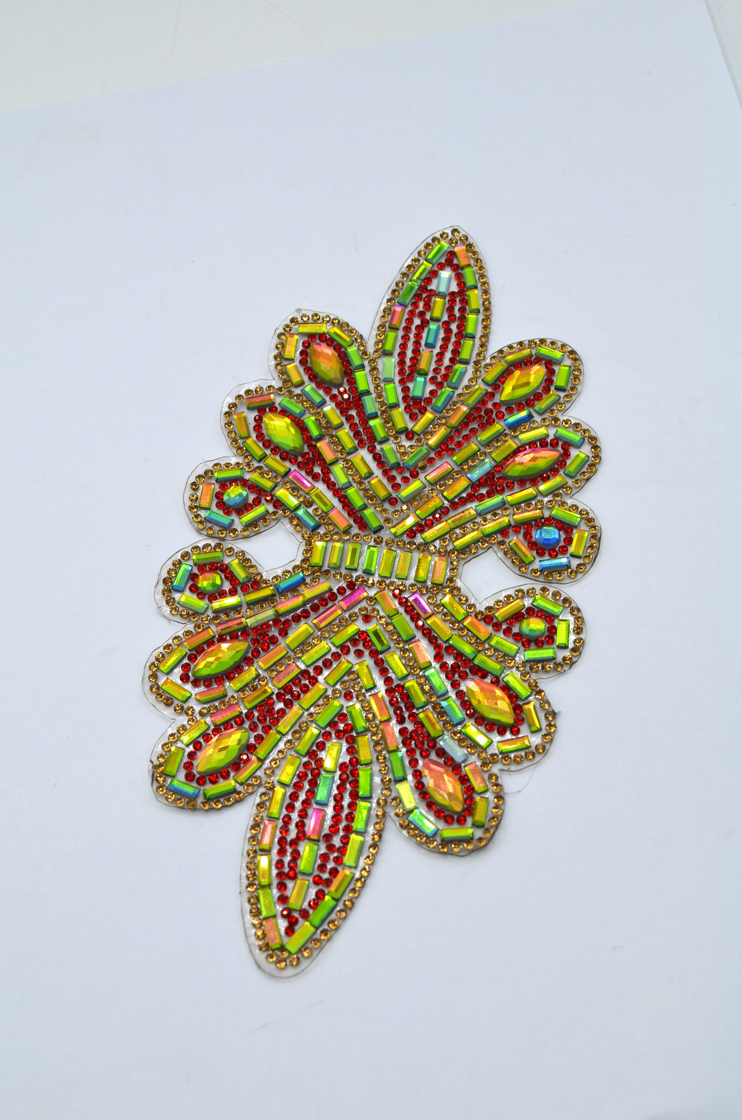 Aplicatie Termoadeziva Cu Pietre, 10x19cm