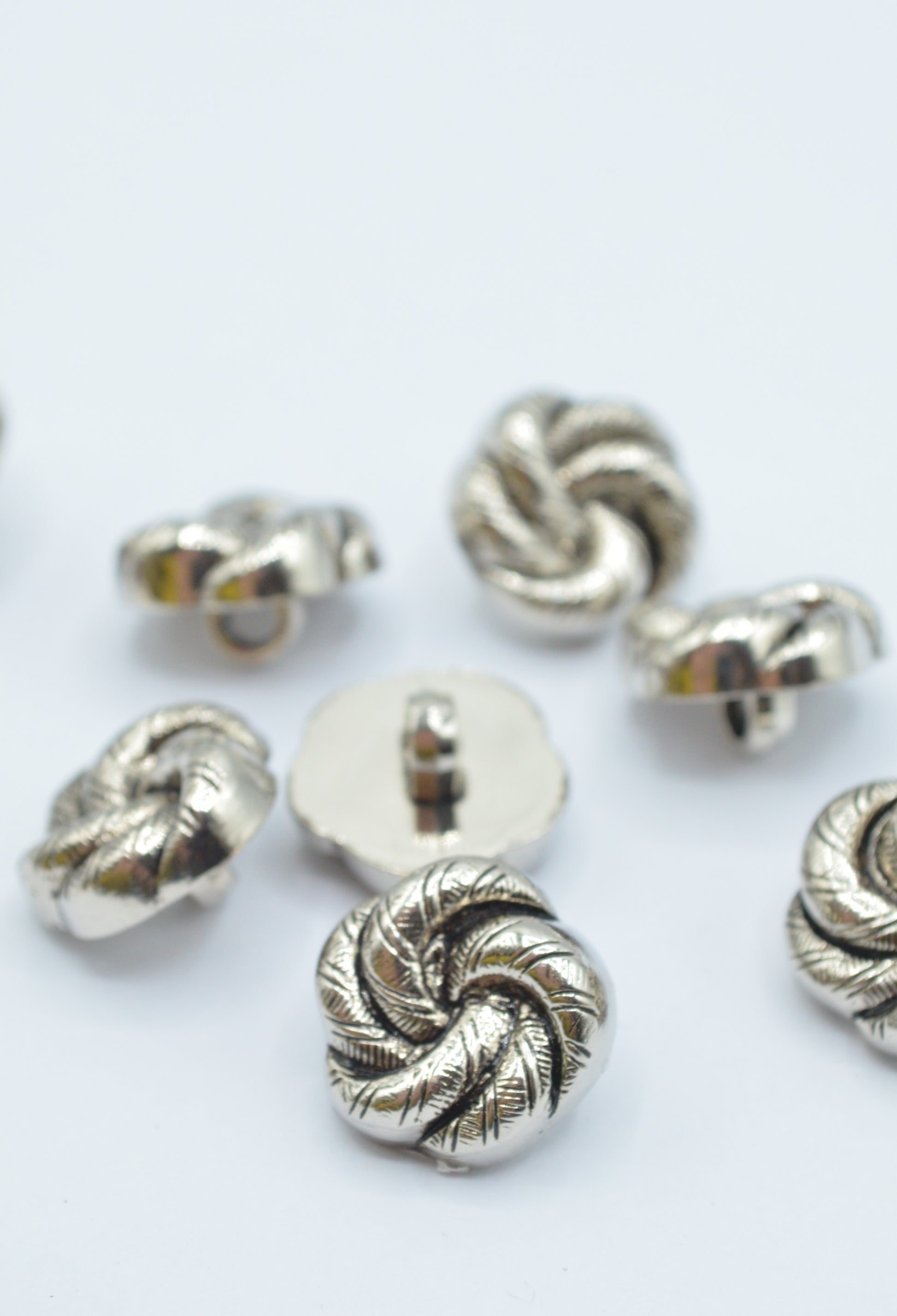 Nasturi De Plastic Argintii, 18mm