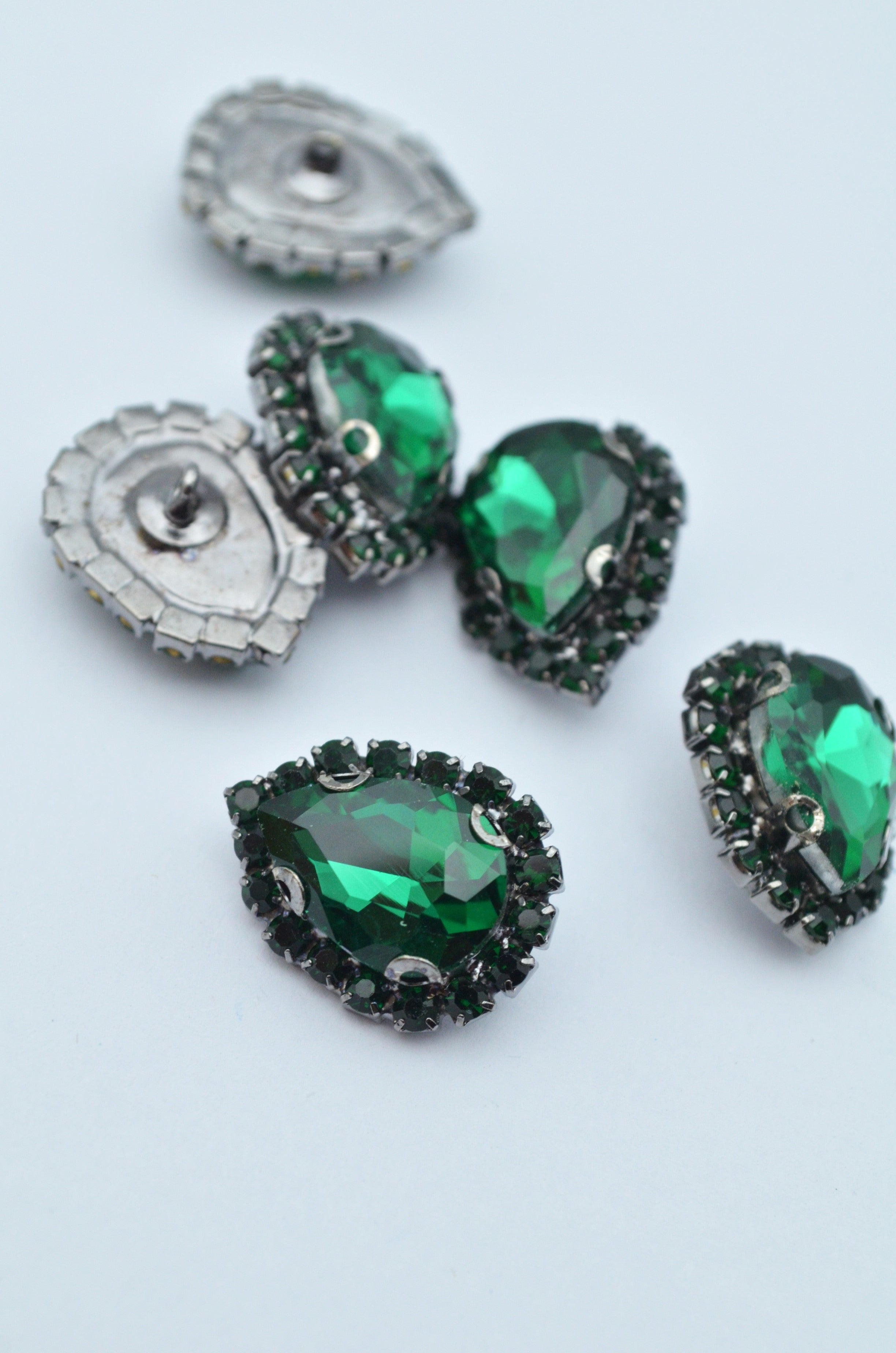 Nasturi Cu Strasuri, 19x15mm