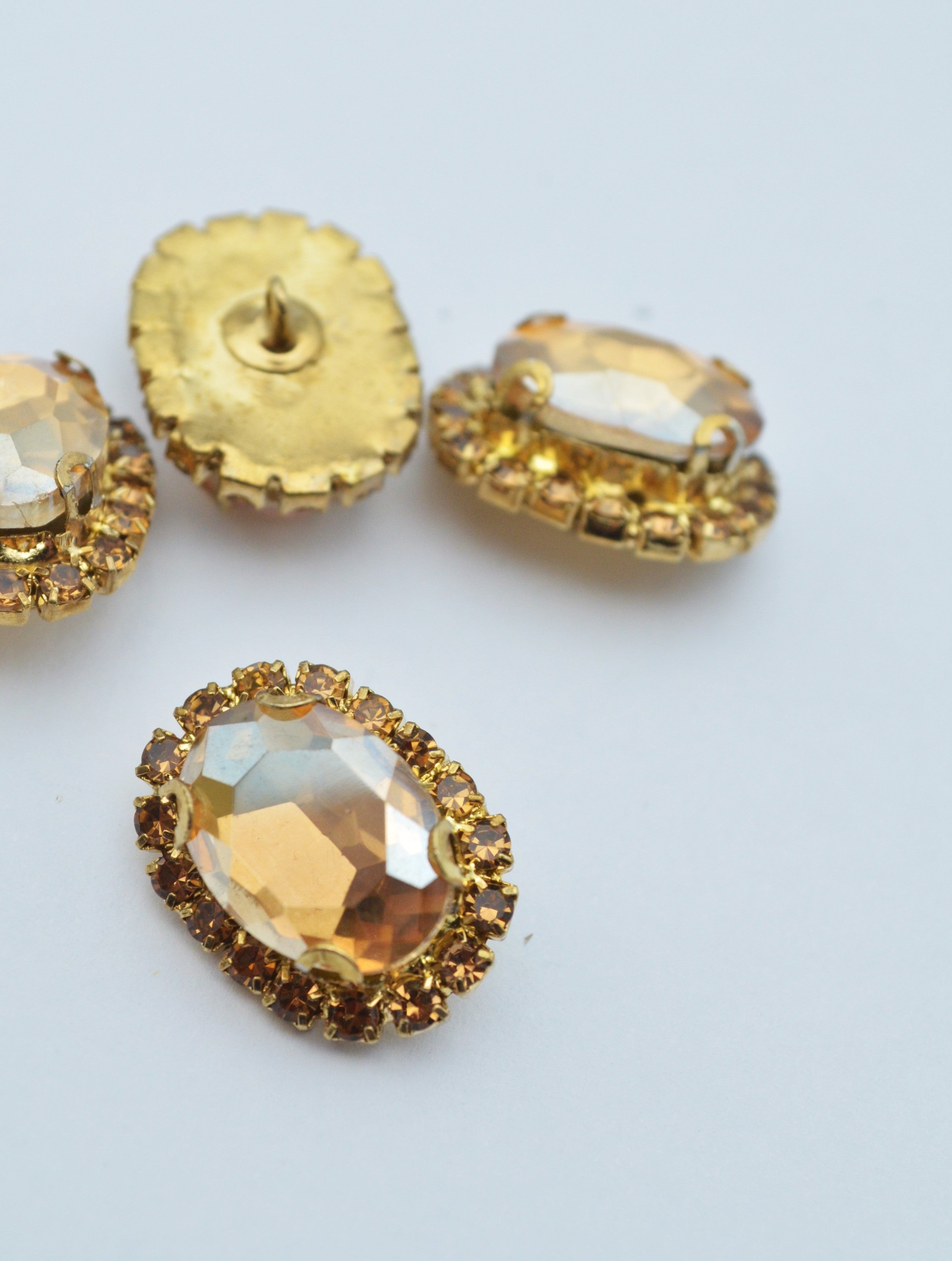 Nasturi Cu Strasuri, 18x14mm