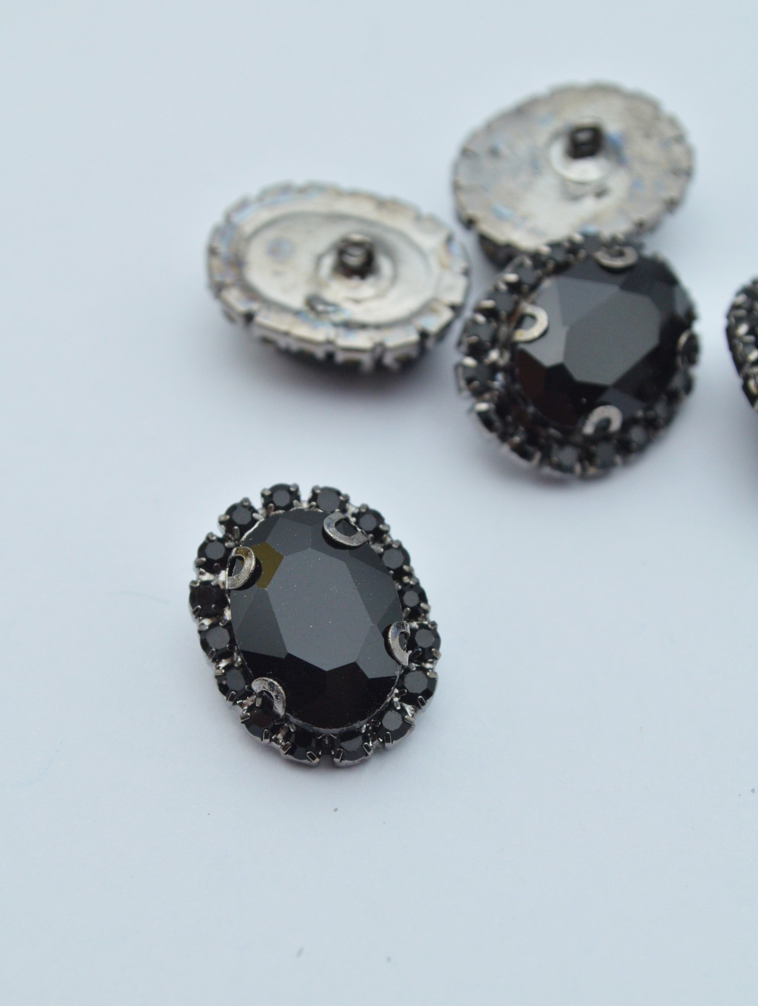 Nasturi Cu Strasuri, 18x14mm