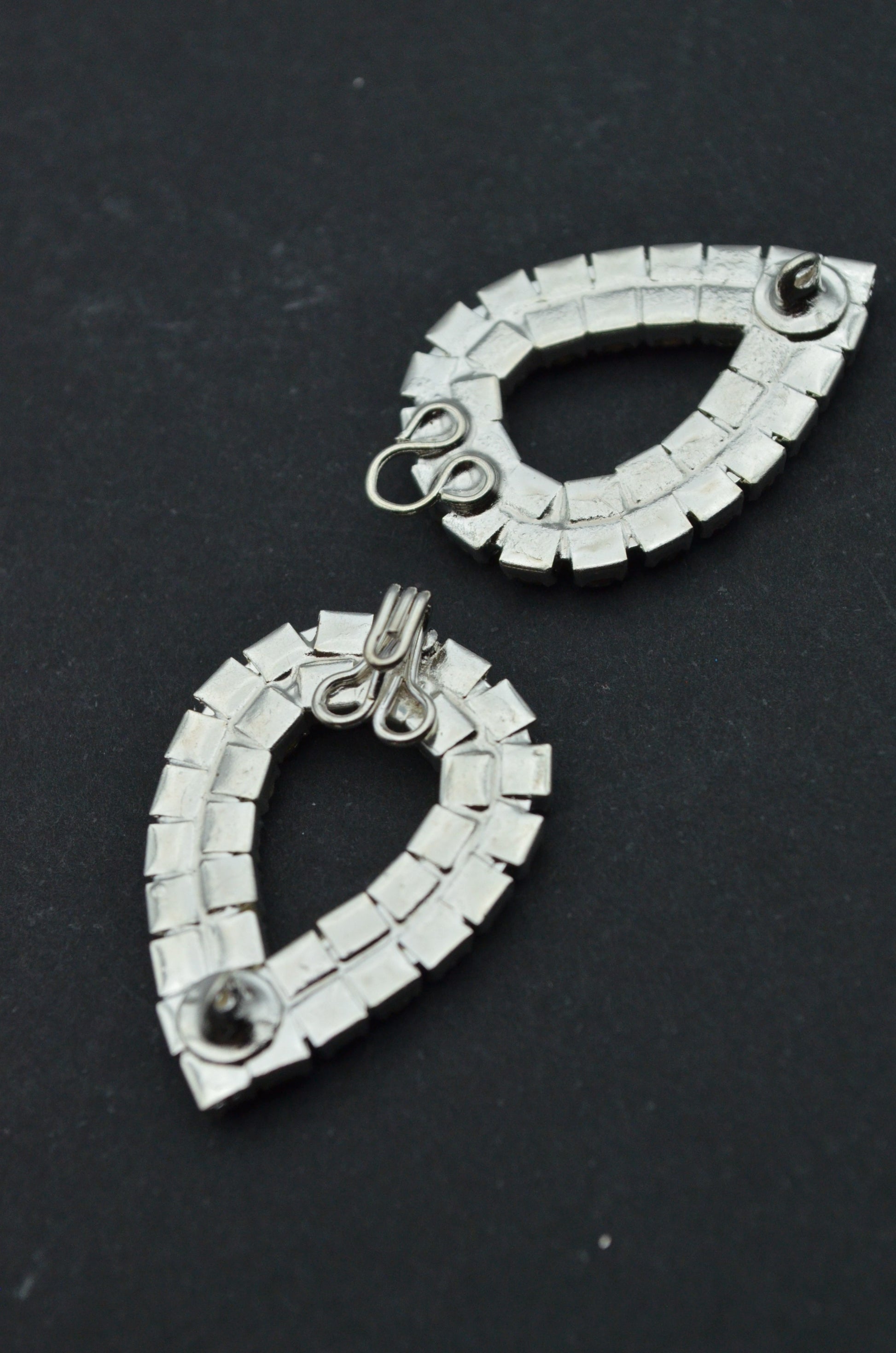 Brandemburg Metalic Cu Strasuri 2x5cm