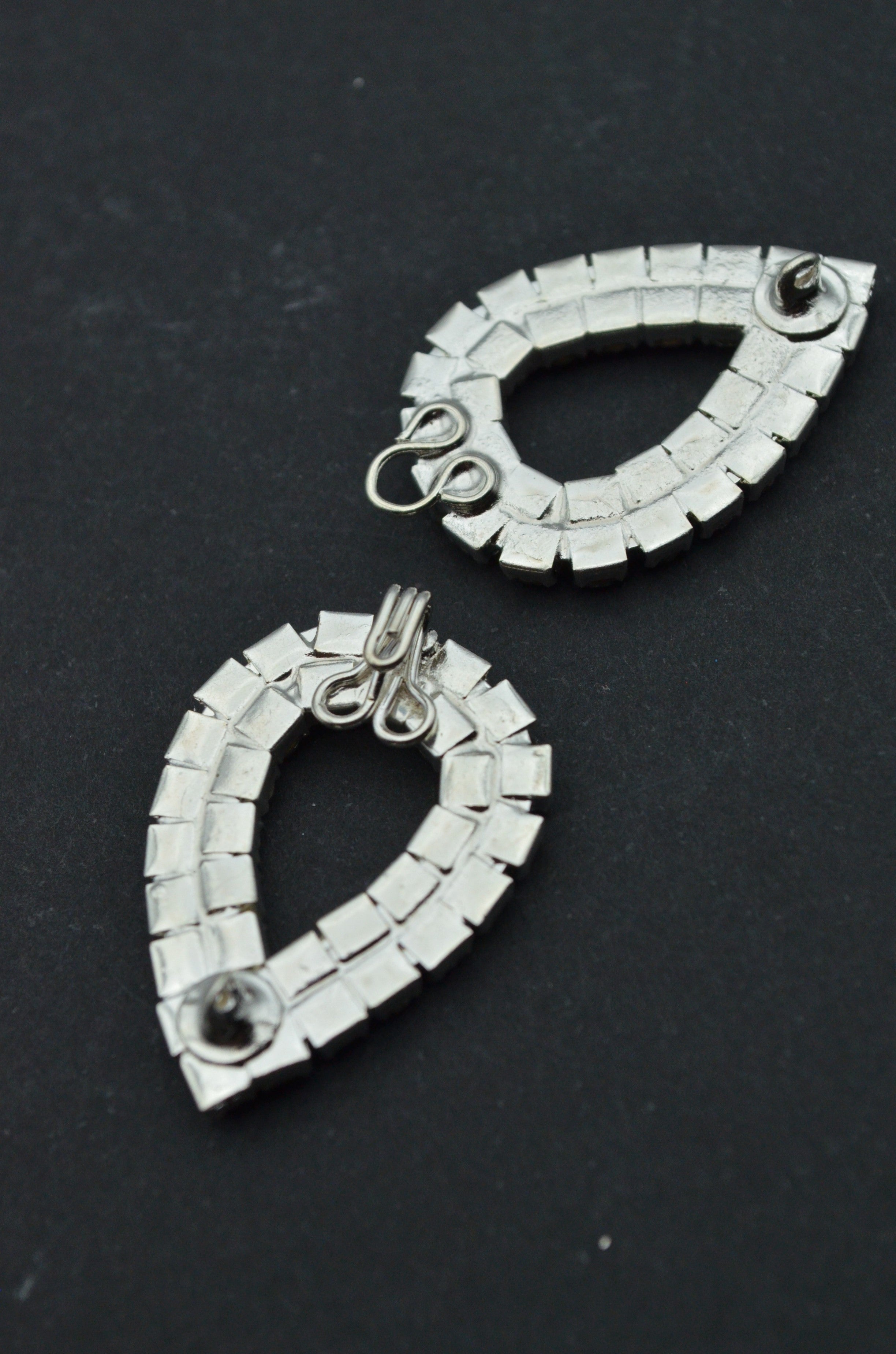 Brandemburg Metalic Cu Strasuri 2x5cm